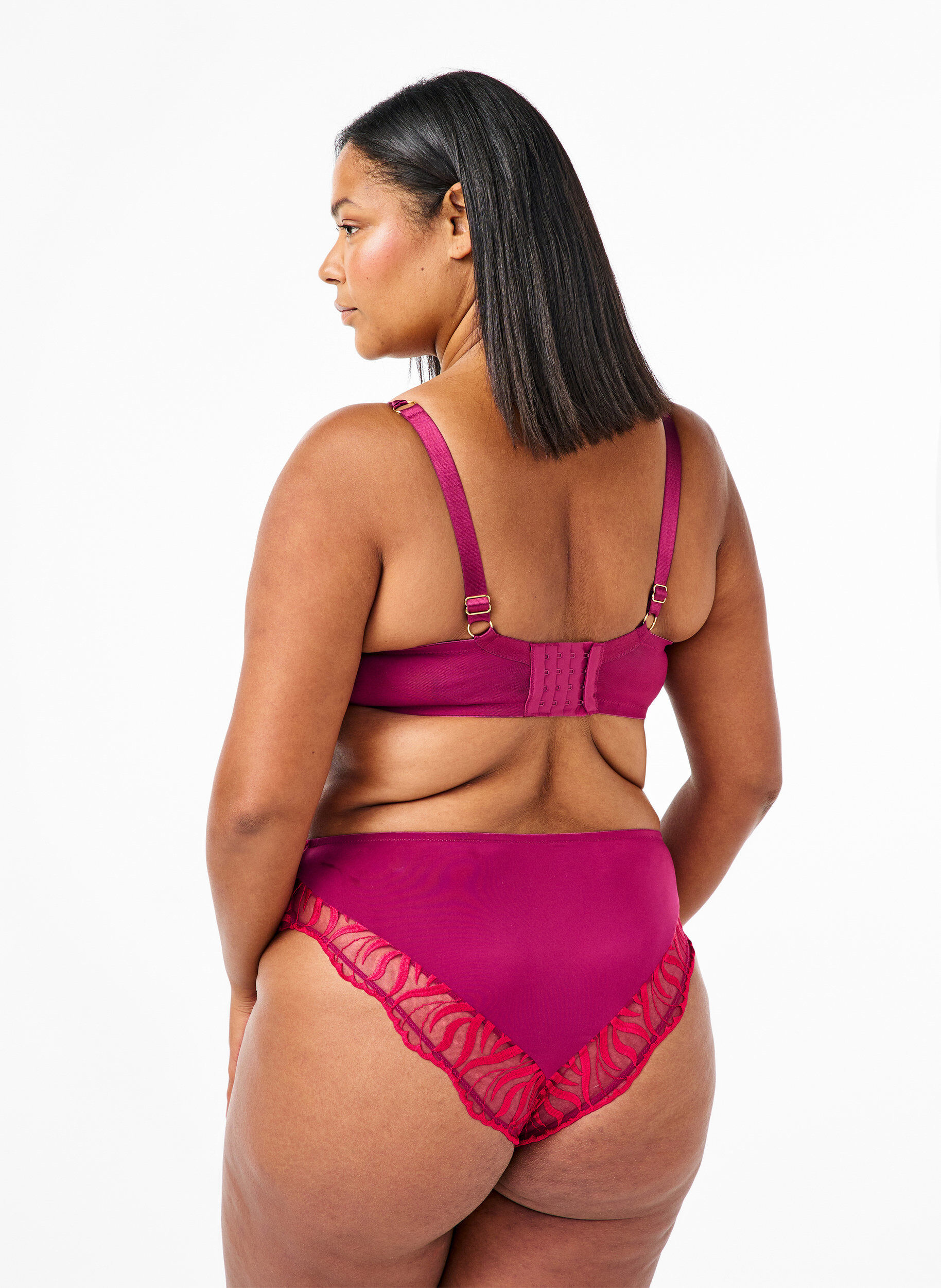 Zizzi Tai Slip mit Stickerei und regul&auml;rer Taille, Rot, Model image number 1