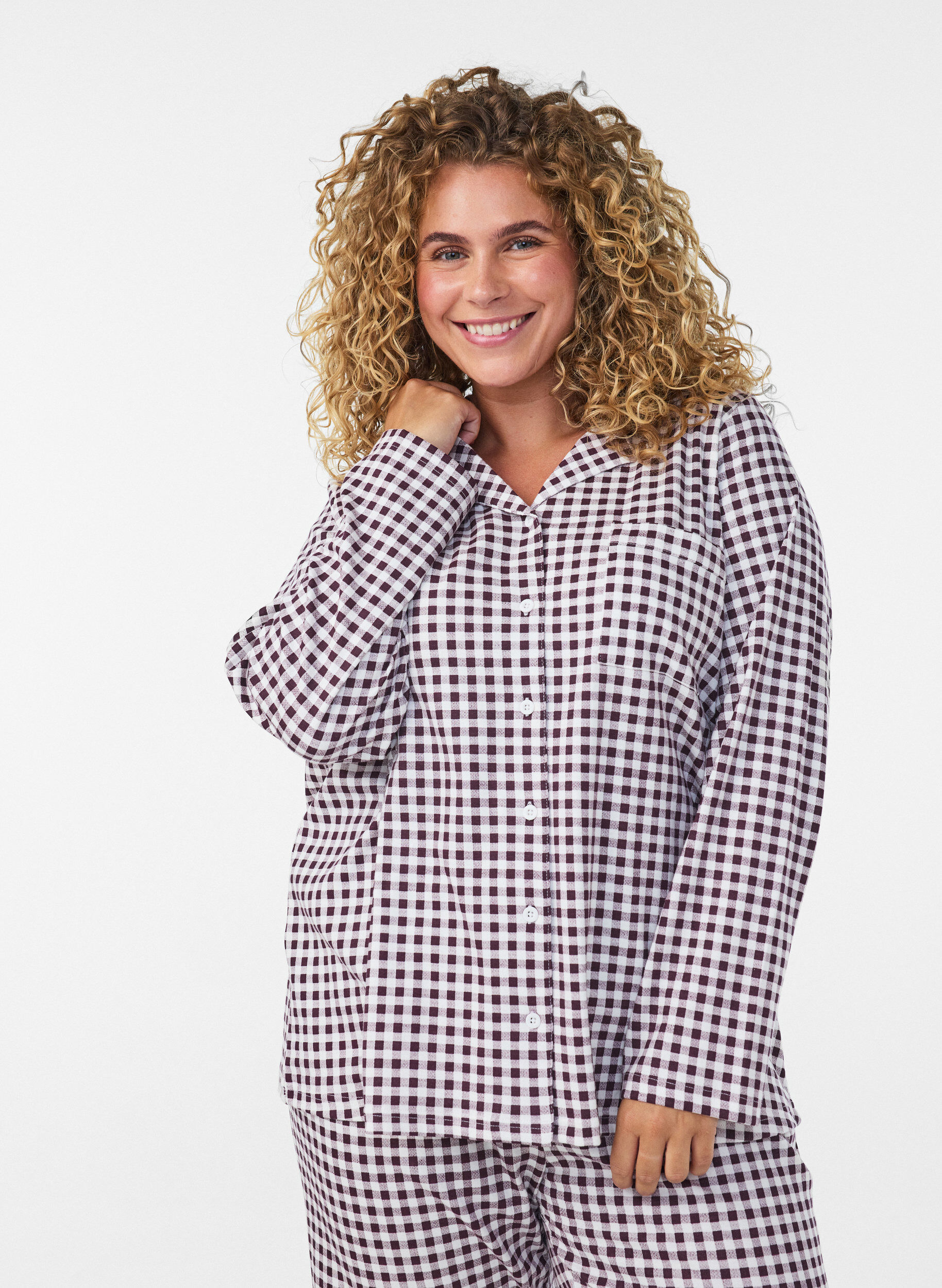 ZizziBaumwoll-Pyjamahemd mit Brusttasche, Rot, Model image number 0