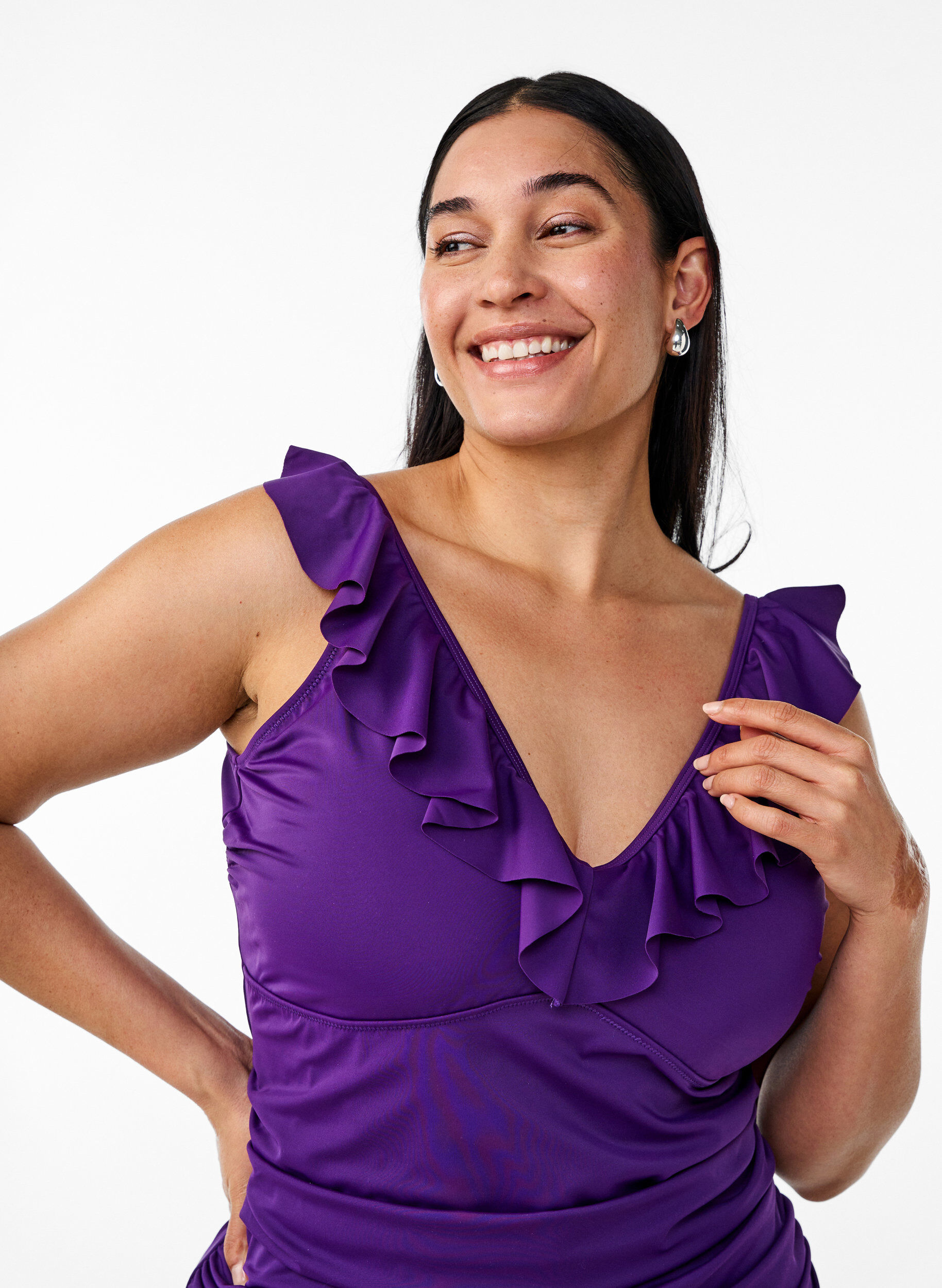 Zizzi Badeanzug mit R&uuml;schen und herausnehmbarer Polsterung, Lila, Model image number 2