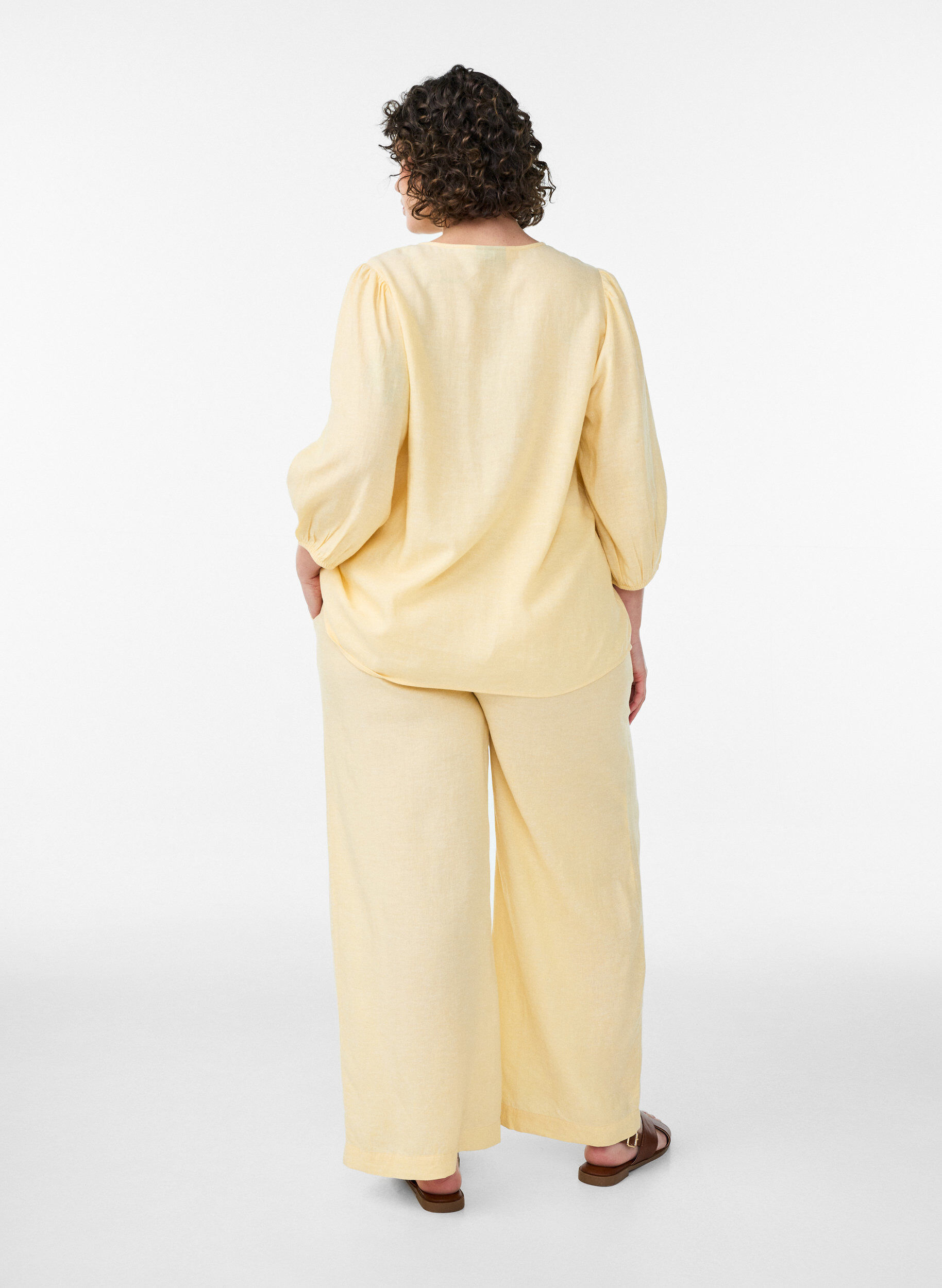 ZizziHose aus Leinen und Viskose mit weitem Bein, Gelb, Model image number 1