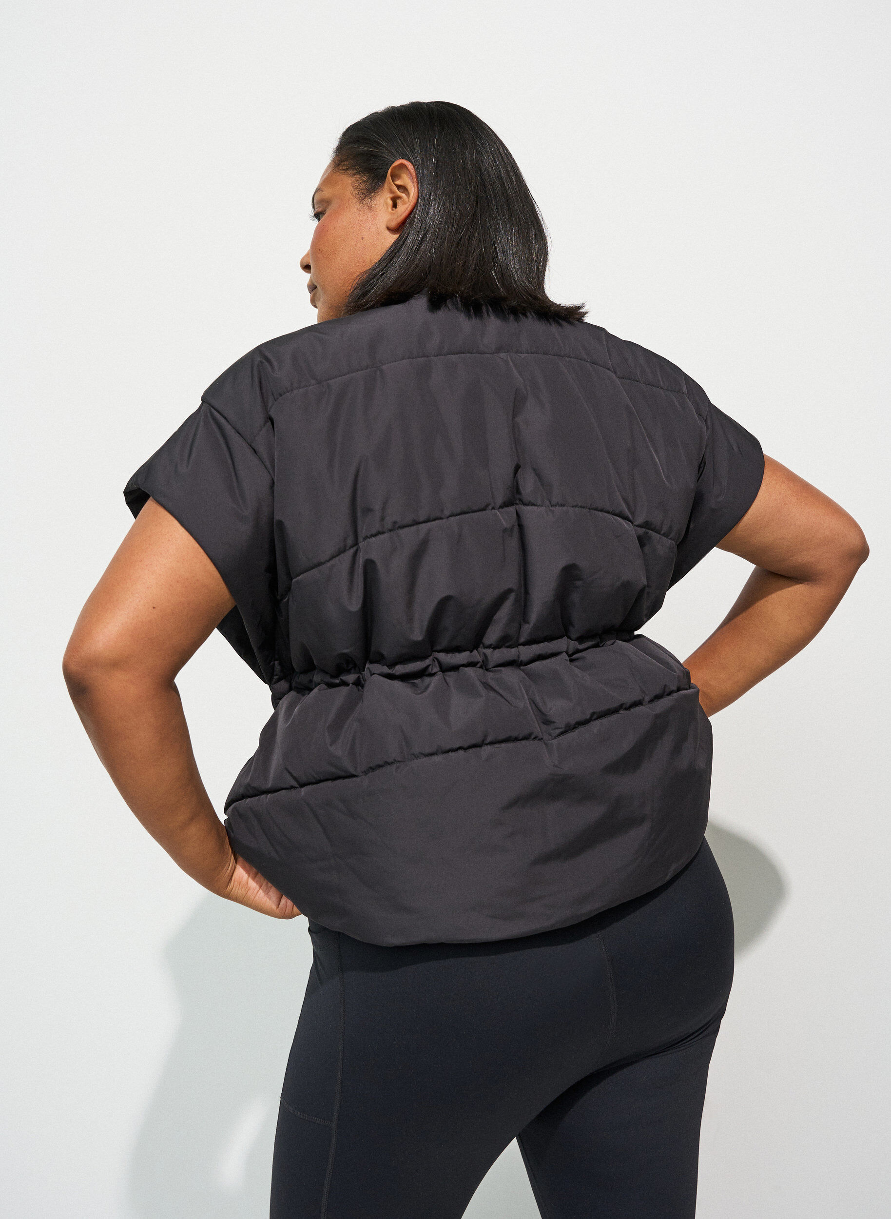 ZizziSteppweste mit verstellbarer Taille, Schwarz, Model image number 2