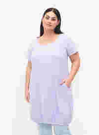 Kurzarm Kleid aus Baumwolle, Lavender, Model