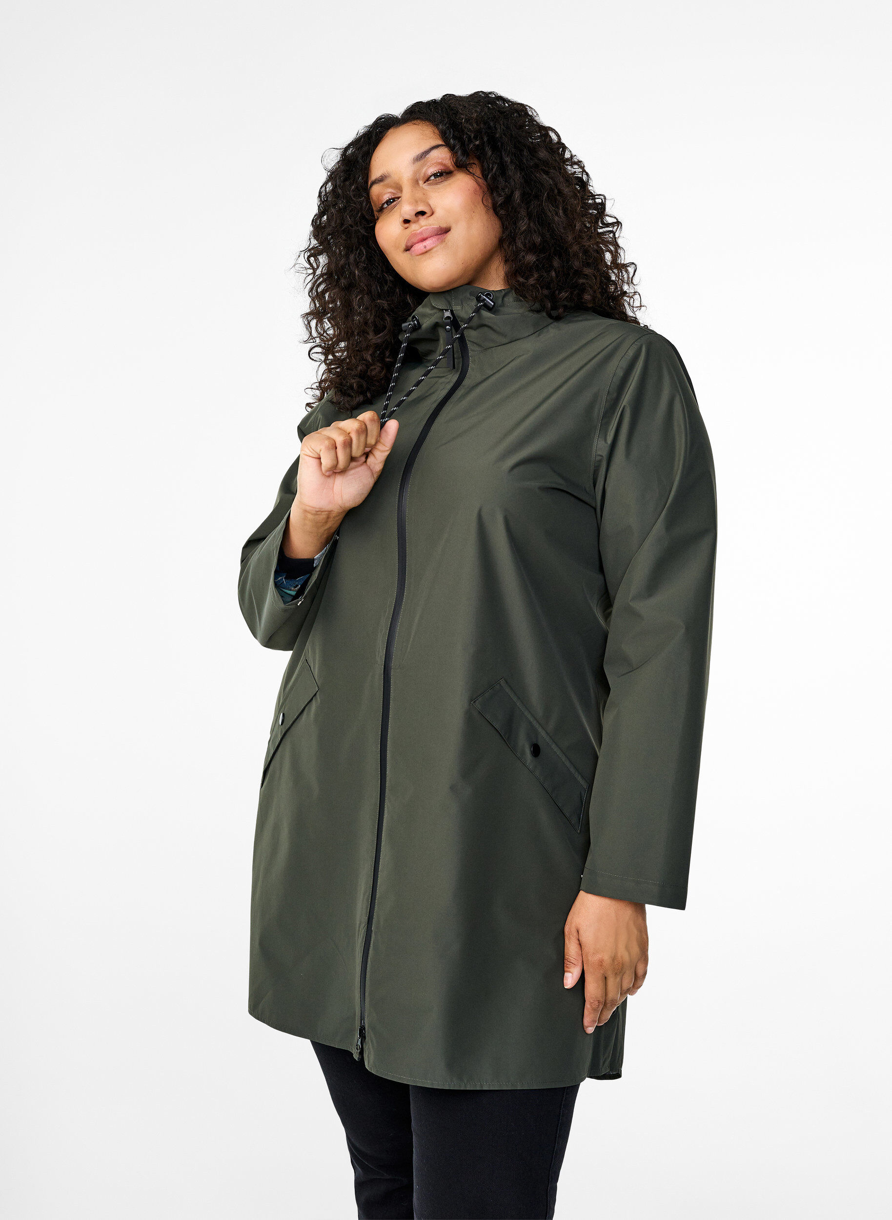Regenjacke mit Taschen und Kapuze, Gr&uuml;n, Model