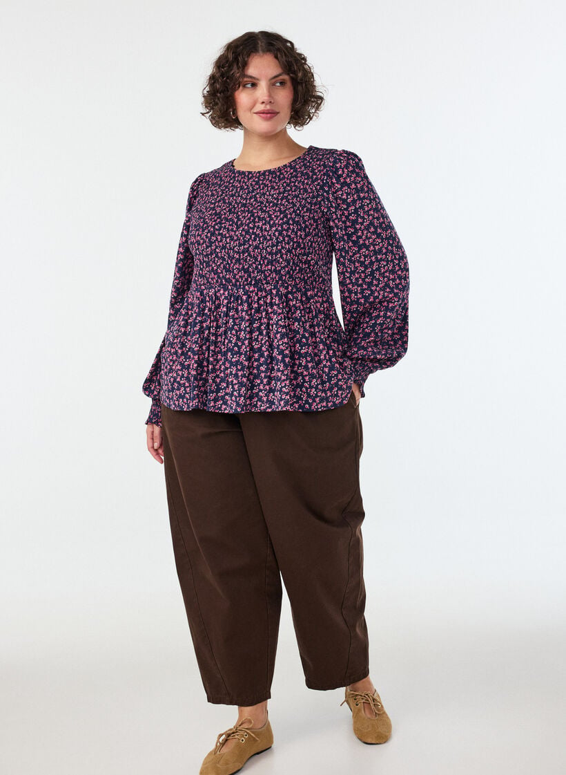 Bluse mit gesmoktem Oberteil und gebl&uuml;mtem Print, Blau, Model image number 0