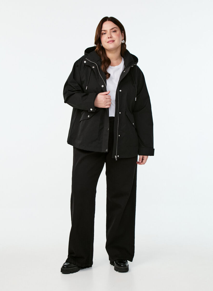 Kurze Fr&uuml;hlingsjacke mit abnehmbarer Kapuze, Schwarz, Model image number 1