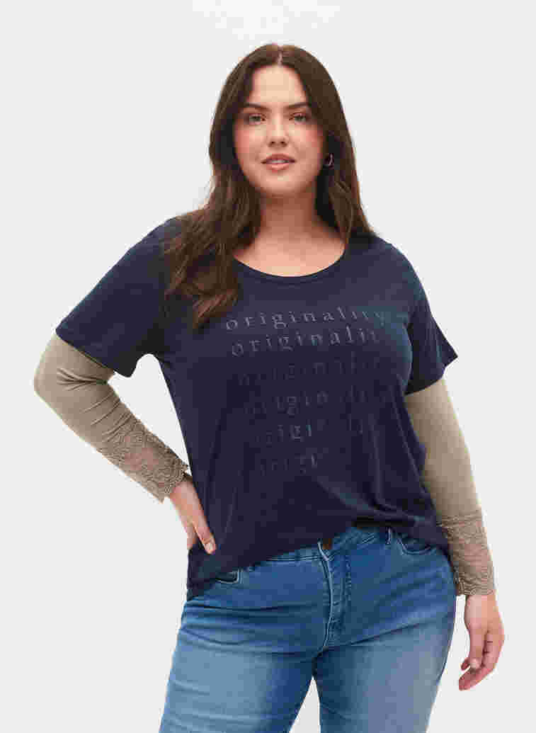 Baumwoll-T-Shirt mit zweifarbigem Logodruck, Navy Blazer, Model