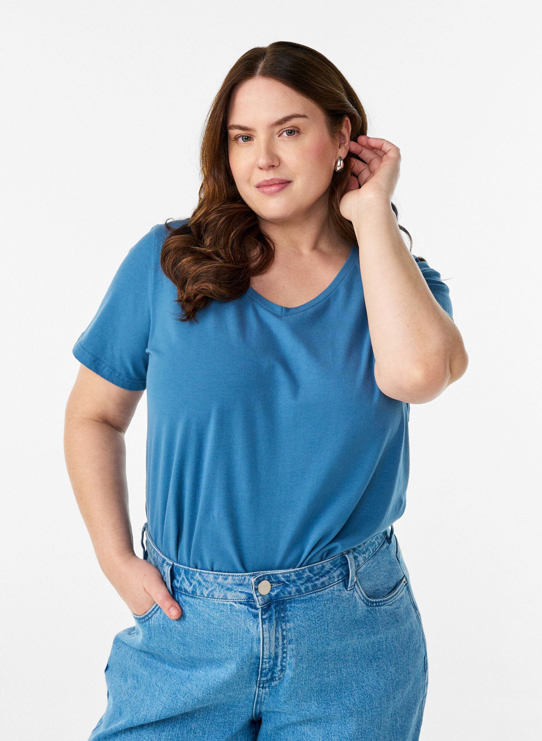 Zizzi Einfarbiges Basic-T-Shirt aus Baumwolle, Grau, Model image number 1