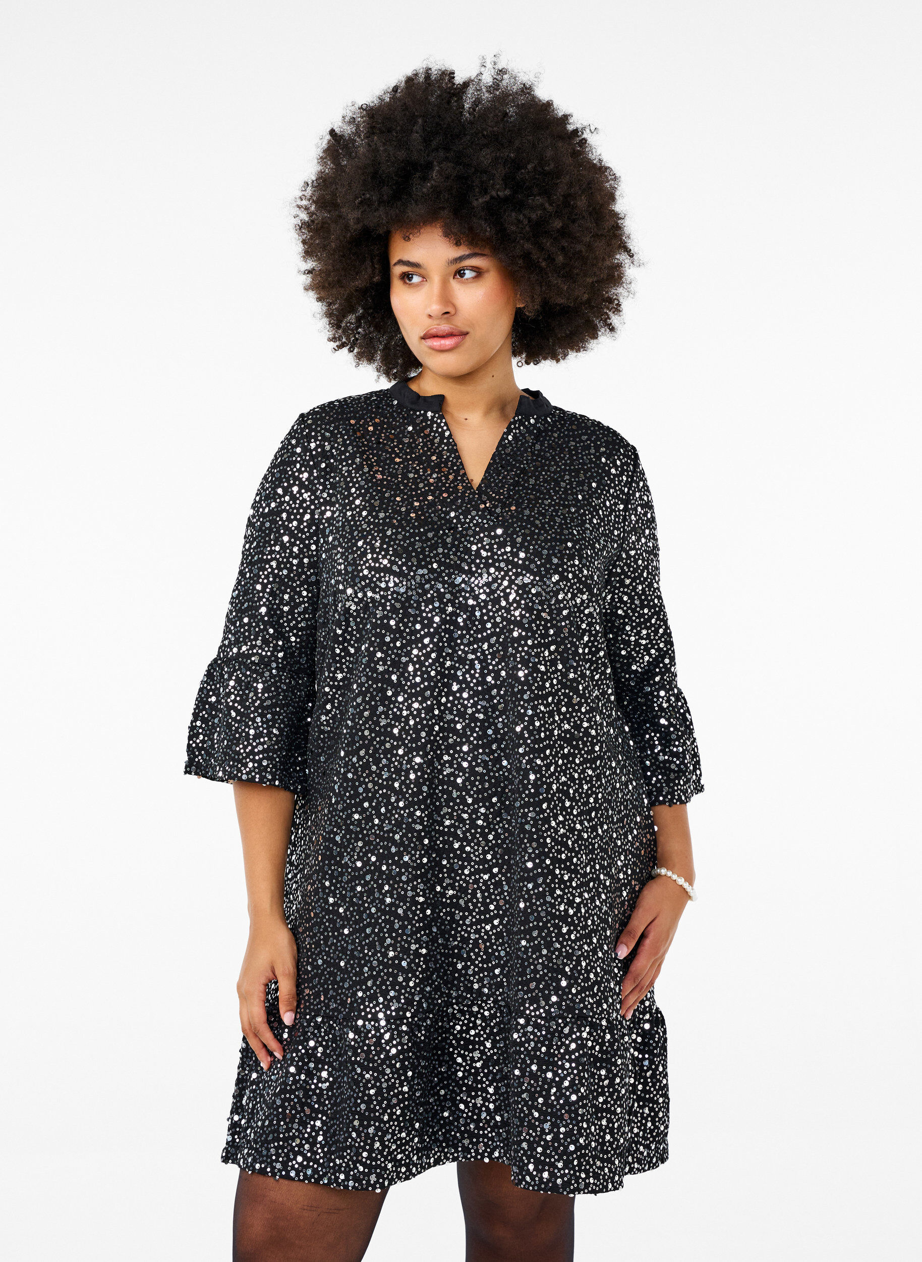 Zizzi Paillettenkleid mit V-Ausschnitt und 3/4-&Auml;rmeln, Black w. Sequins, Model image number 0