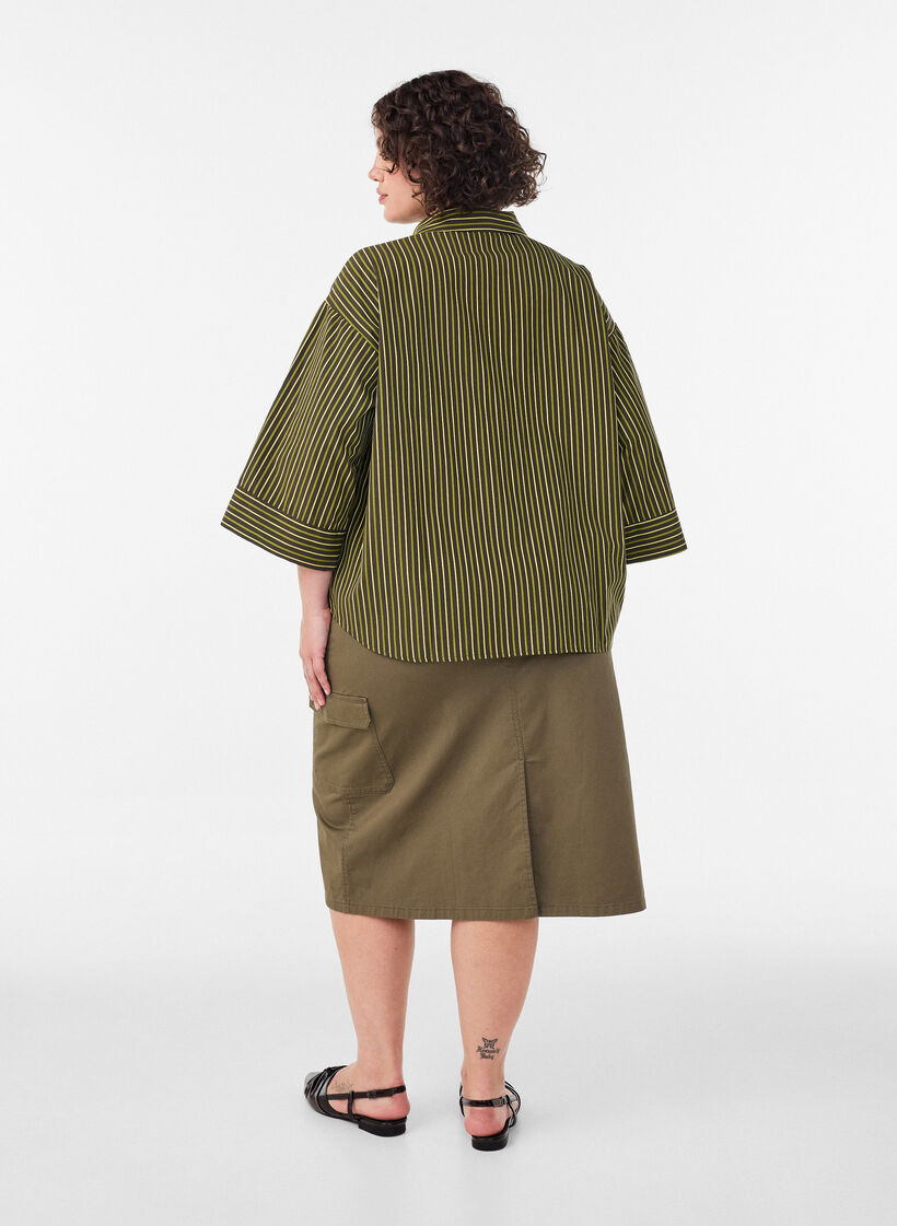 Lockere gestreifte Bluse mit 3/4-&Auml;rmeln, Gr&uuml;n, Model