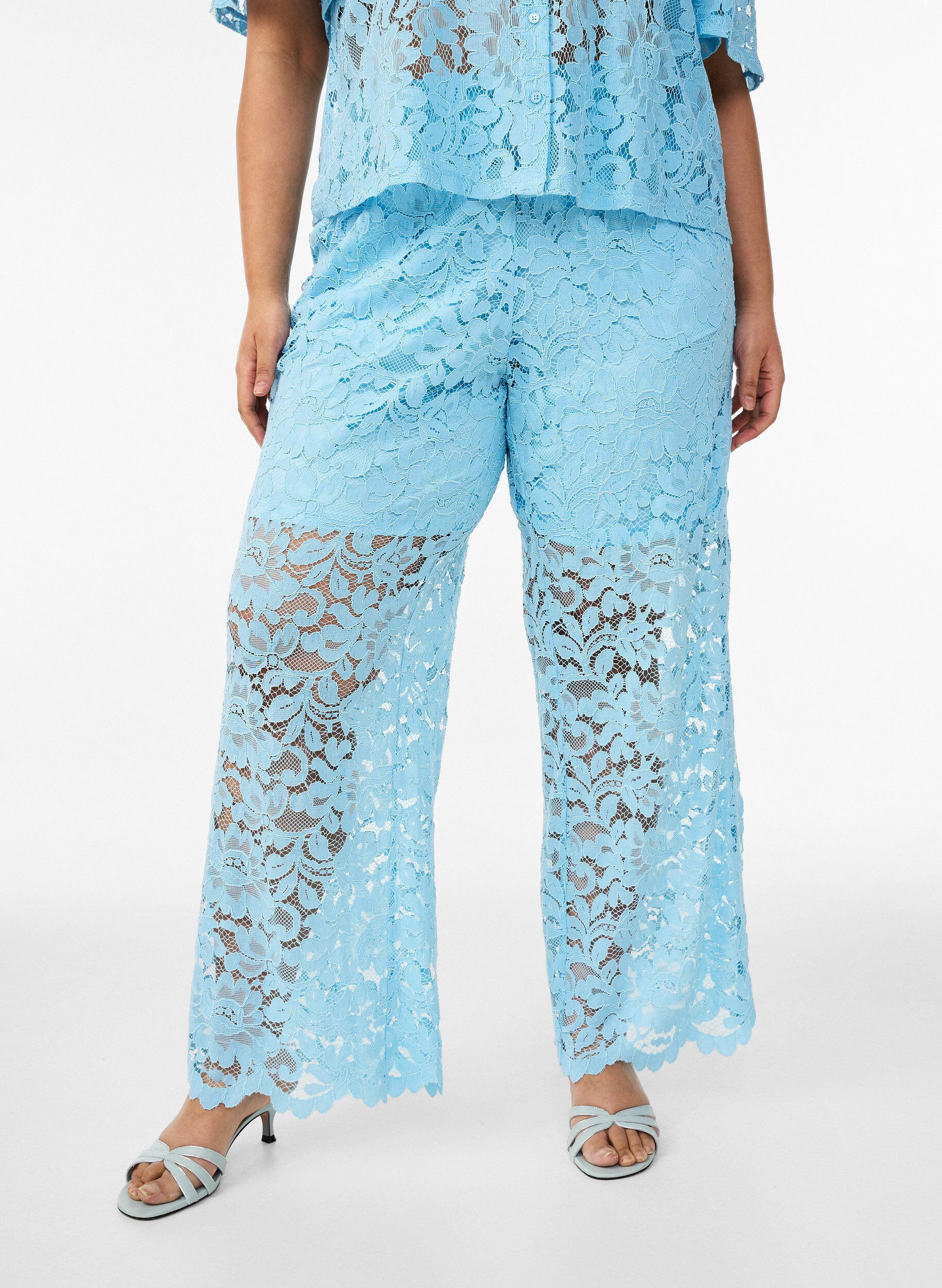 Zizzi Hoch taillierte Spitzenhose mit geraden Beinen, Blau, Model image number 2