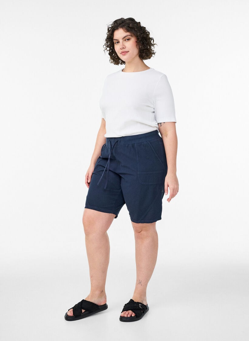 Lockere Shorts aus Baumwolle mit Taschen, Blau, Model image number 1