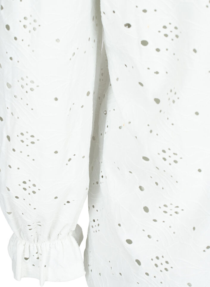  Lang&auml;rmlige Bluse mit Lochmuster, Bright White, Packshot image number 3