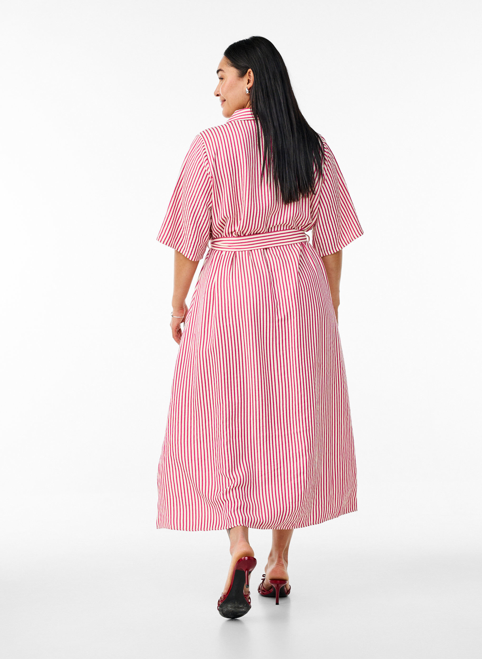 Zizzi Kn&ouml;chellanges Hemdblusenkleid mit Bindeg&uuml;rtel und Streifen, Pink, Model image number 1