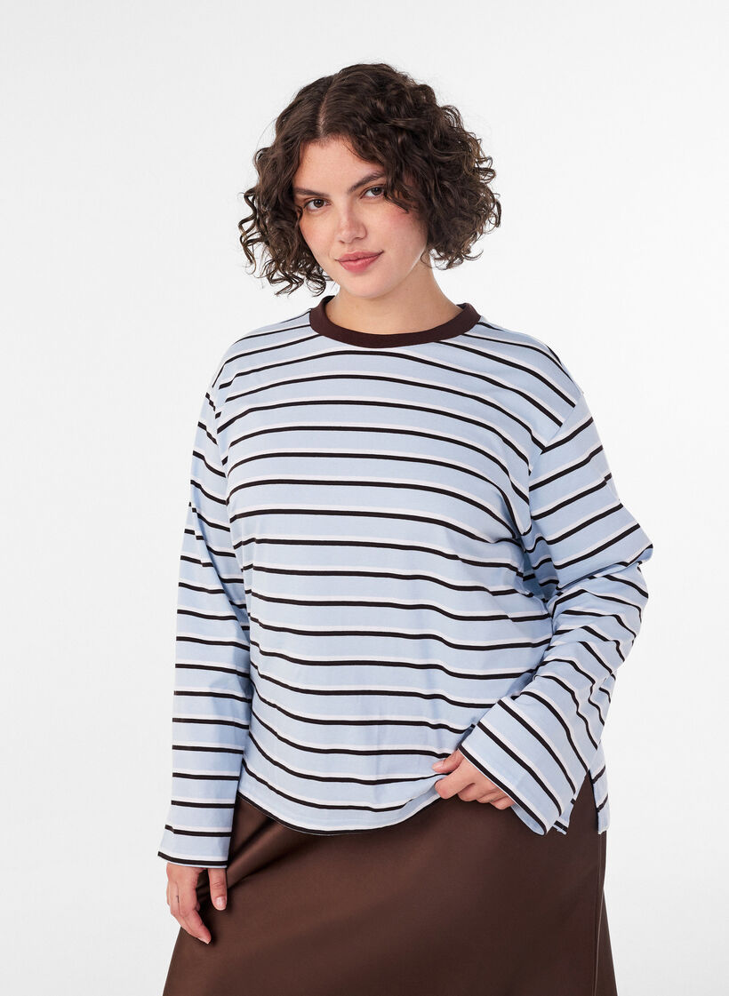 Basic T-Shirt mit langen &Auml;rmeln, Blau, Model image number 0
