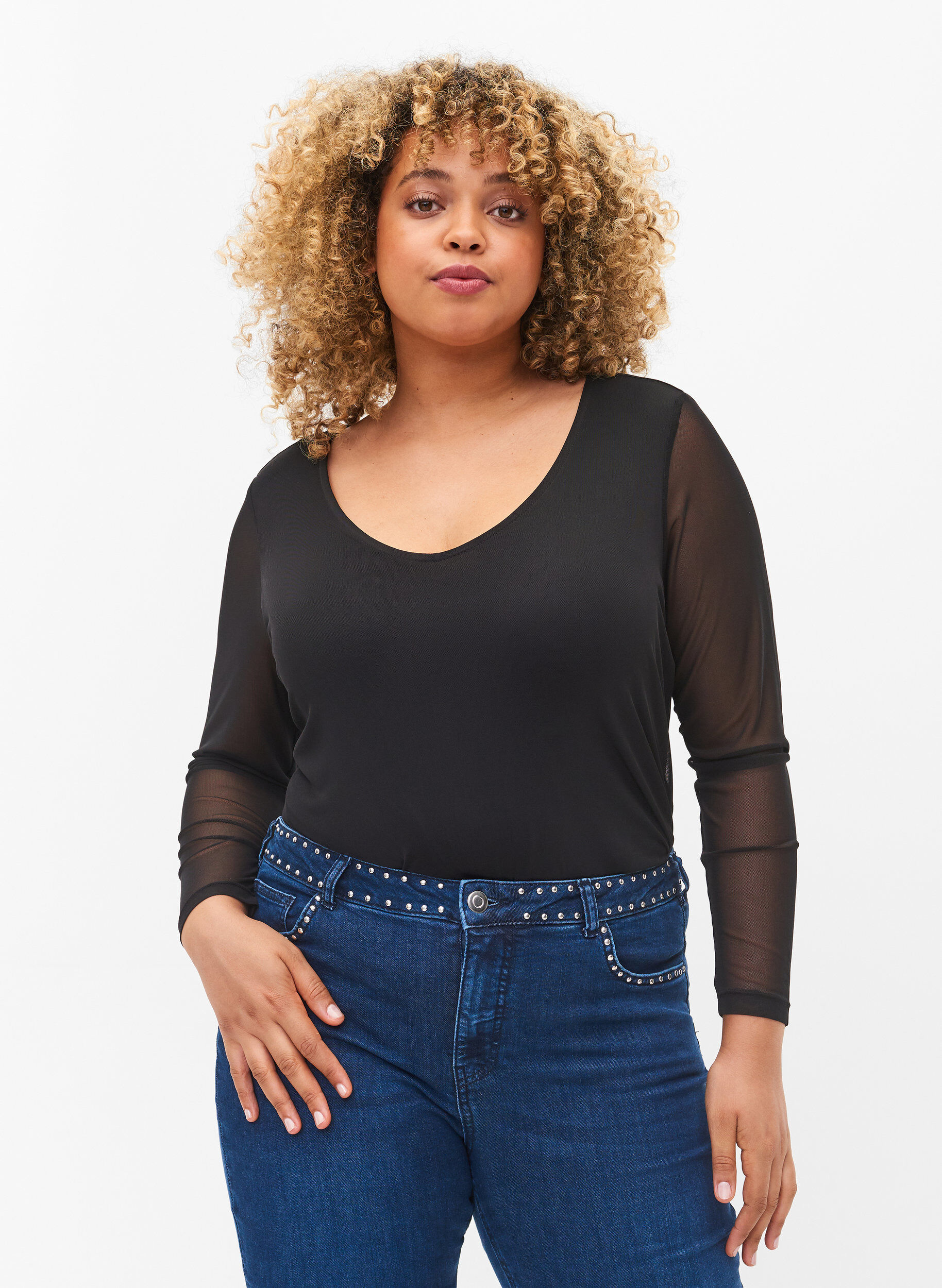 Zizzi Eng anliegende Netzbluse mit V-Ausschnitt, Black, Model image number 0