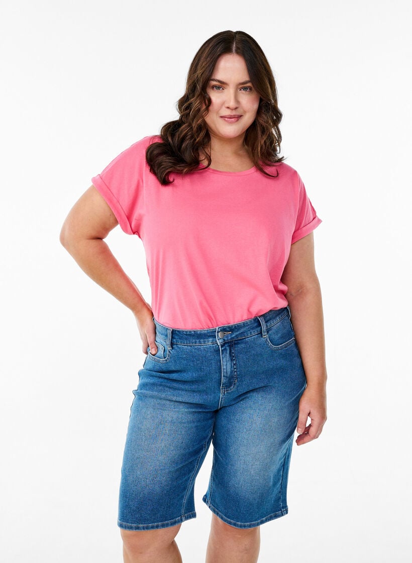 Hoch taillierte Bermuda Shorts aus Denim, Blau, Model image number 0