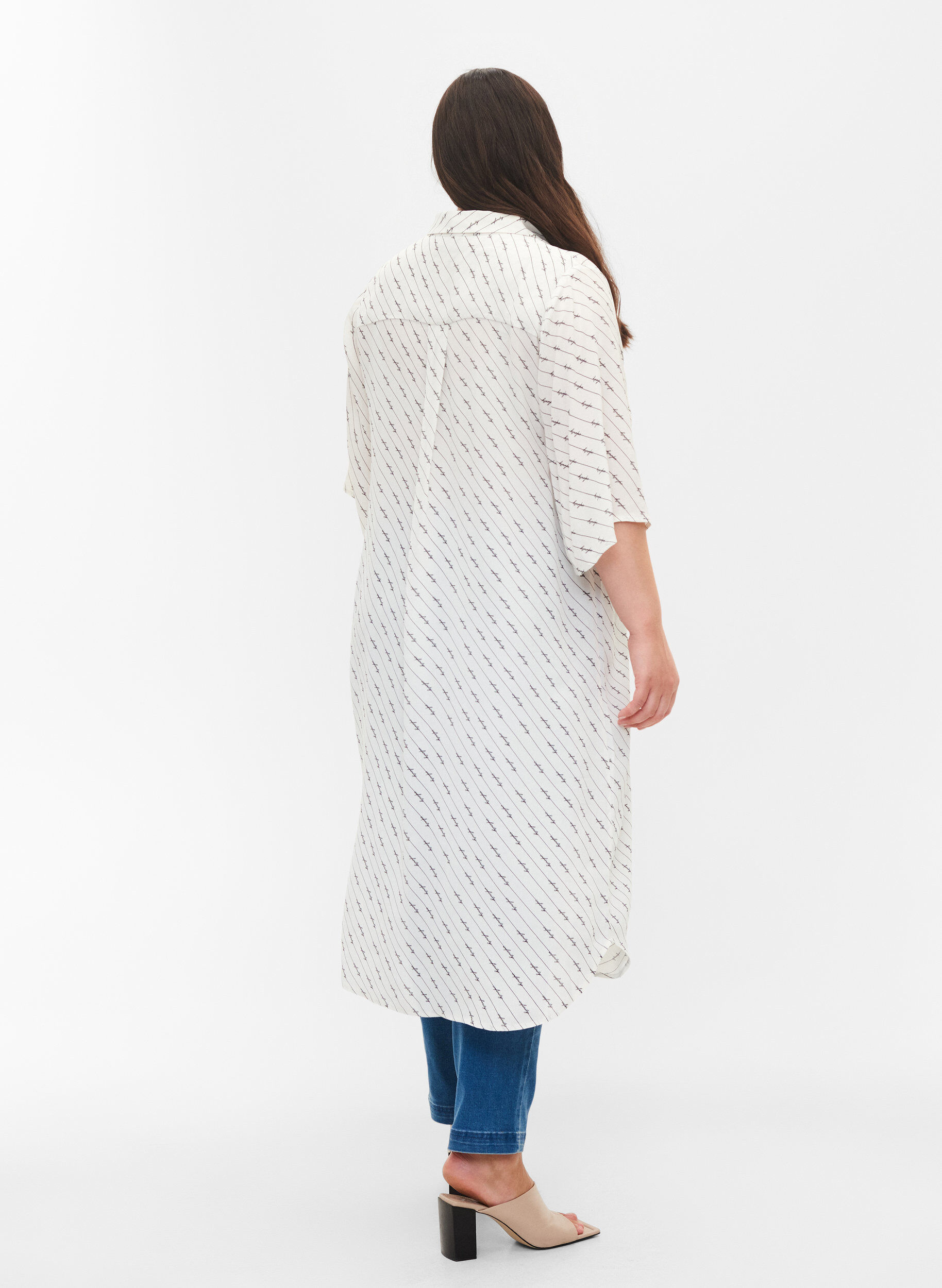 Zizzi Gestreiftes Hemdkleid aus Viskose, White AOP, Model image number 1