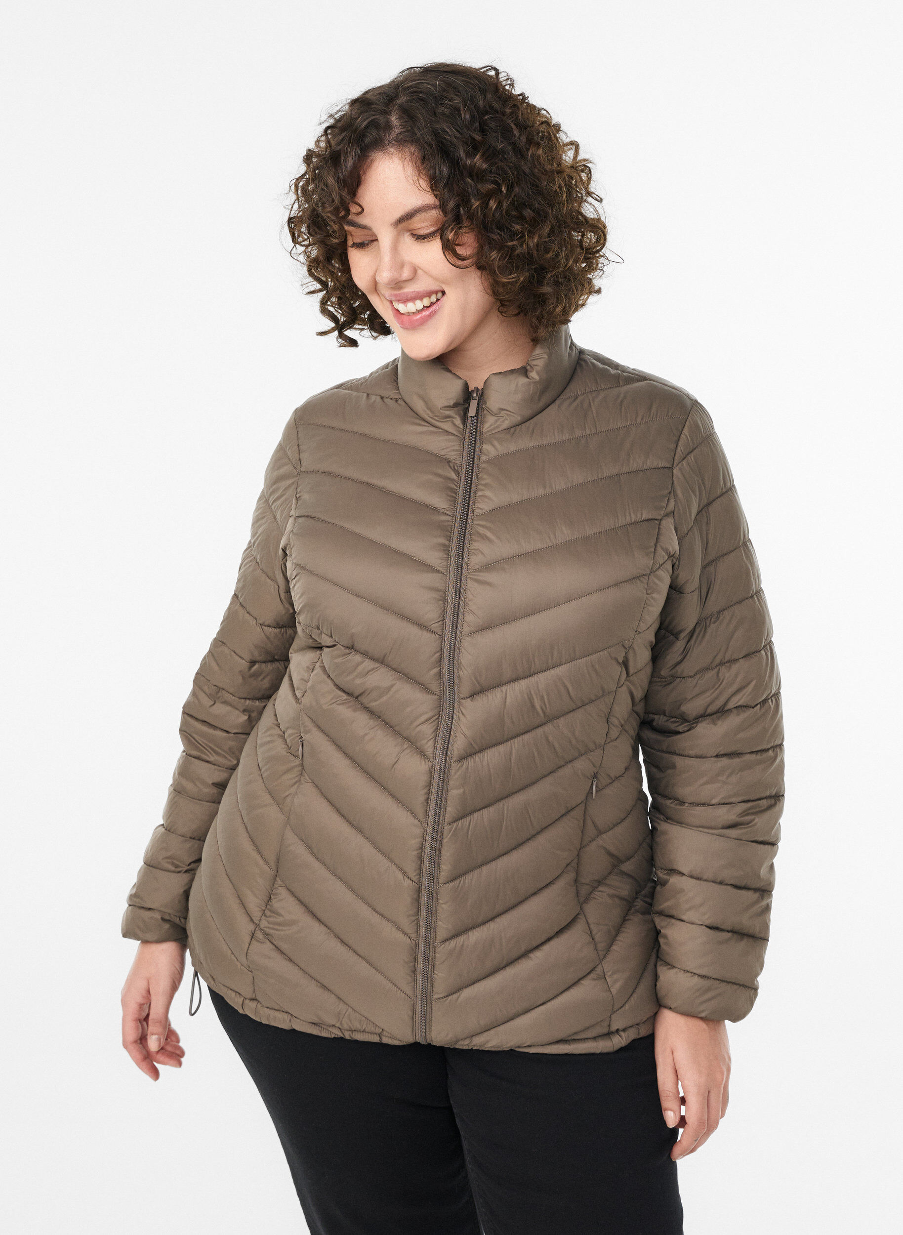 Leichte Jacke mit Taschen, Braun, Model