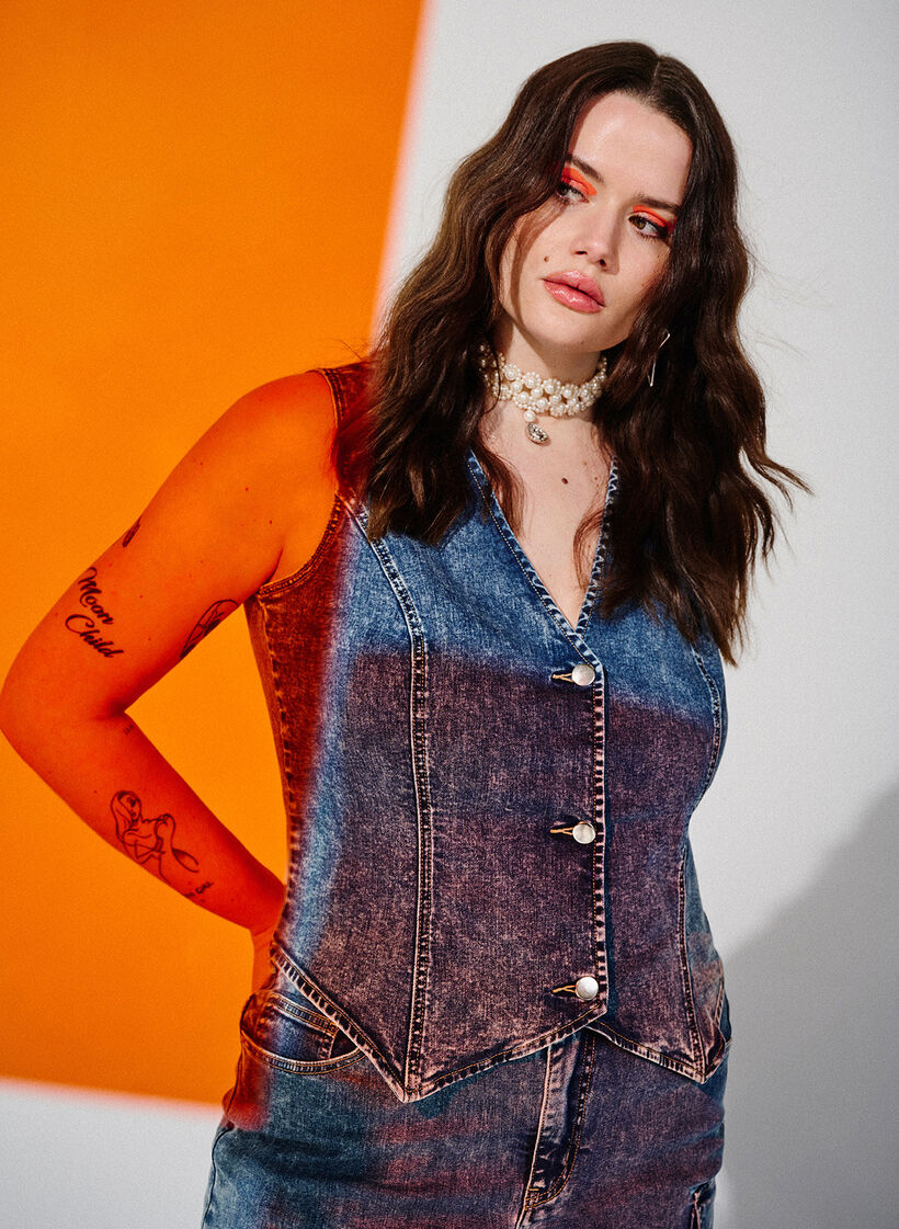 Schmal geschnittene Denim-Weste mit Knöpfen, Blue Denim, Image image number 0