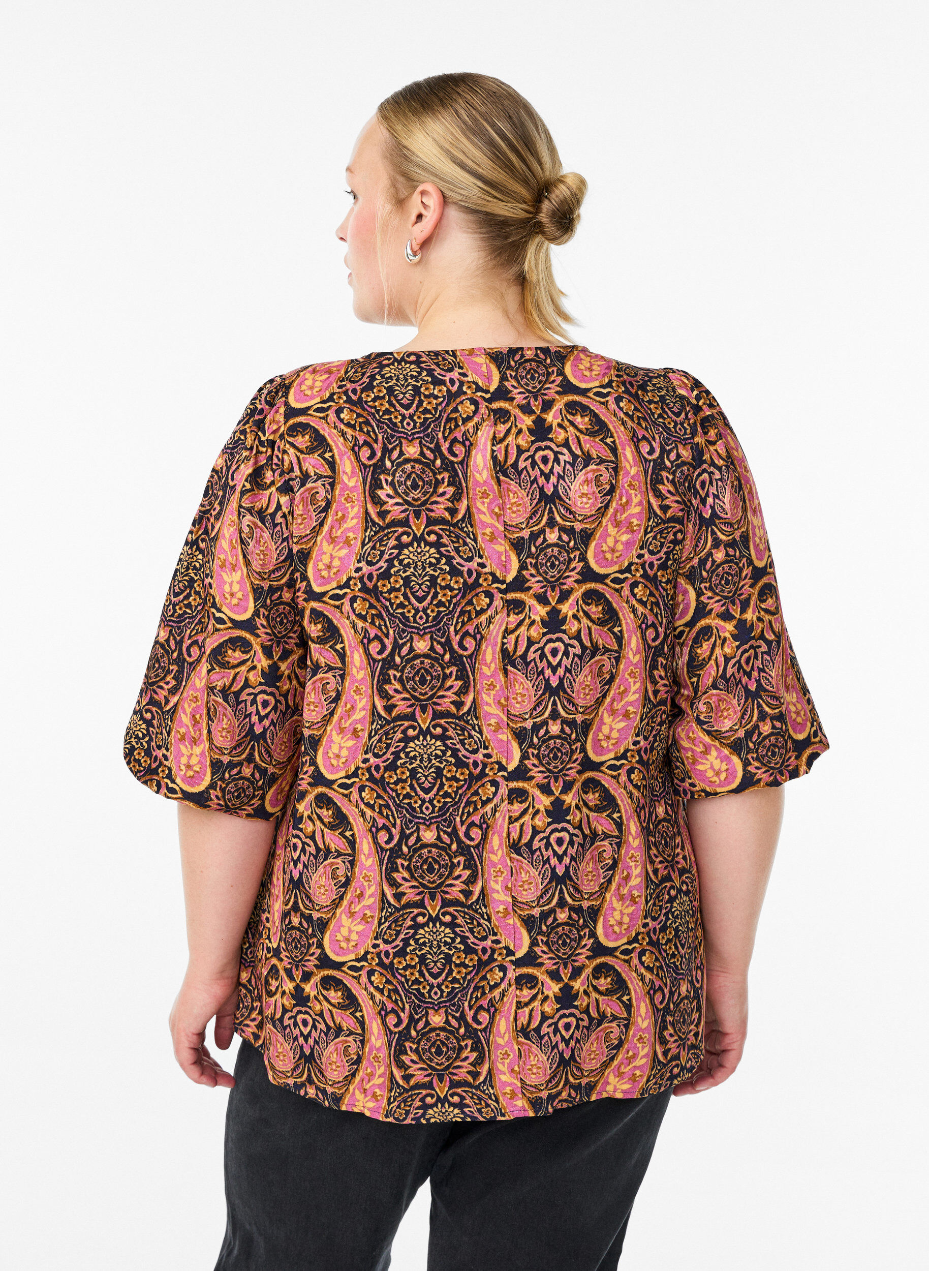 Zizzi Bluse aus Viskose mit Paisleymuster und 3/4-&Auml;rmeln, Blau, Model image number 2