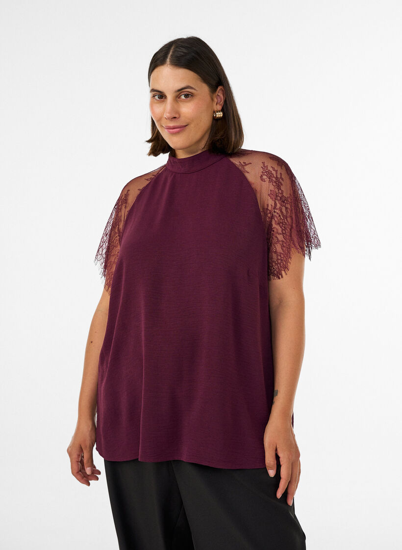 Bluse mit kurzen &Auml;rmeln aus Spitze und hohem Kragen, Rot, Model image number 0