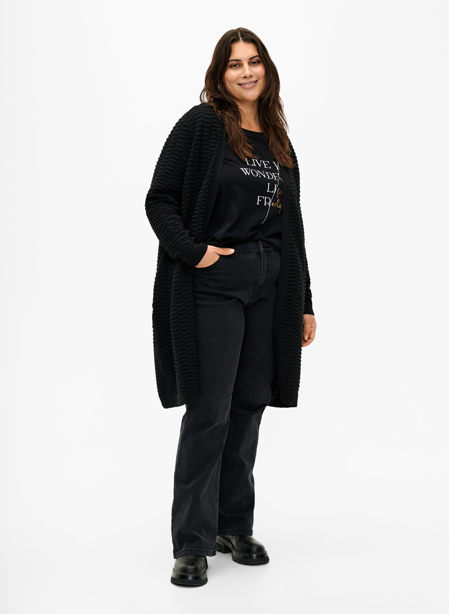 Zizzi Strickjacke aus Baumwoll-Viskose-Mix, Black, Model image number 2