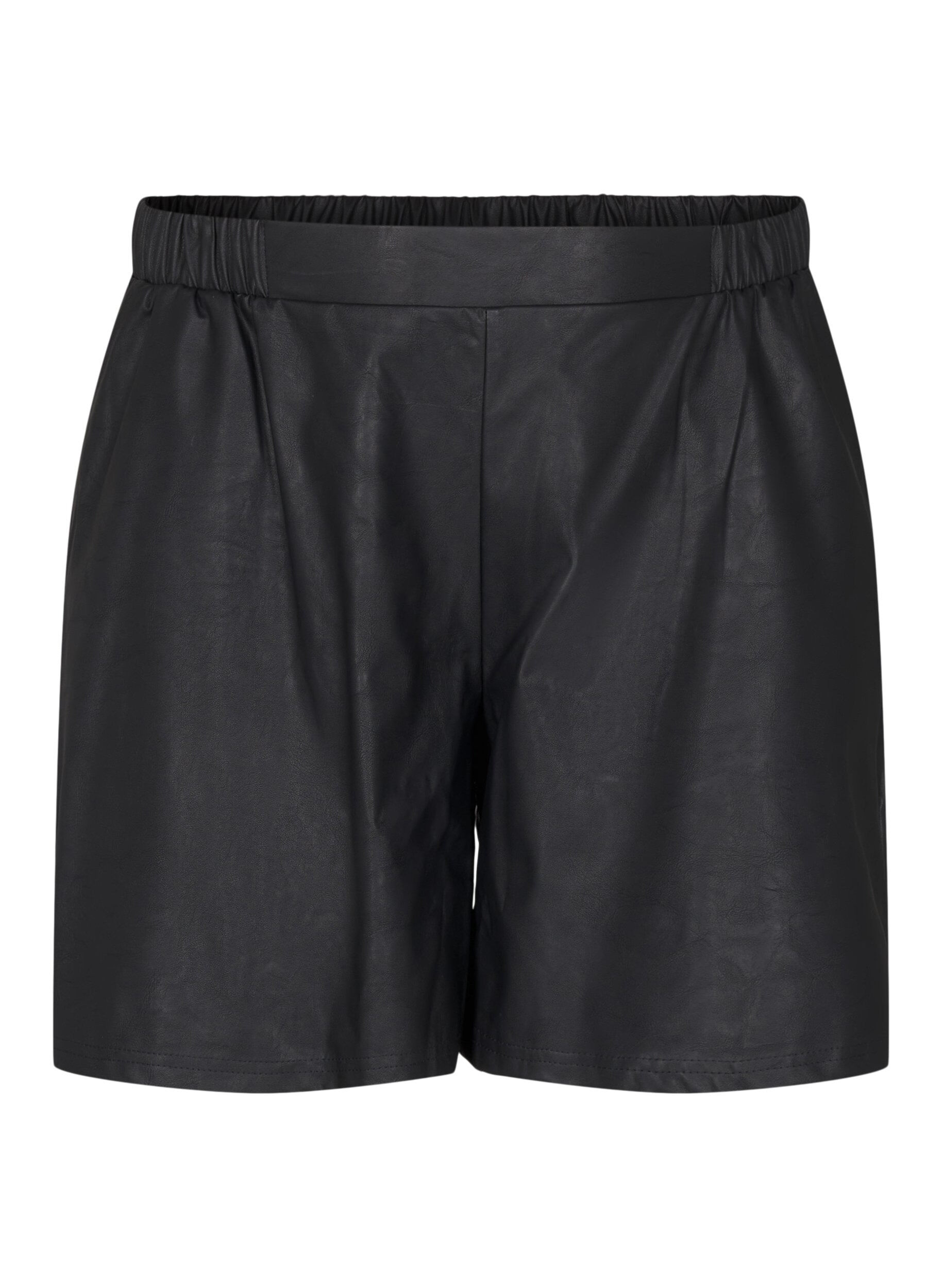 Zizzi Shorts aus Kunstleder in lockerer Passform, Black, Packshot image number 0