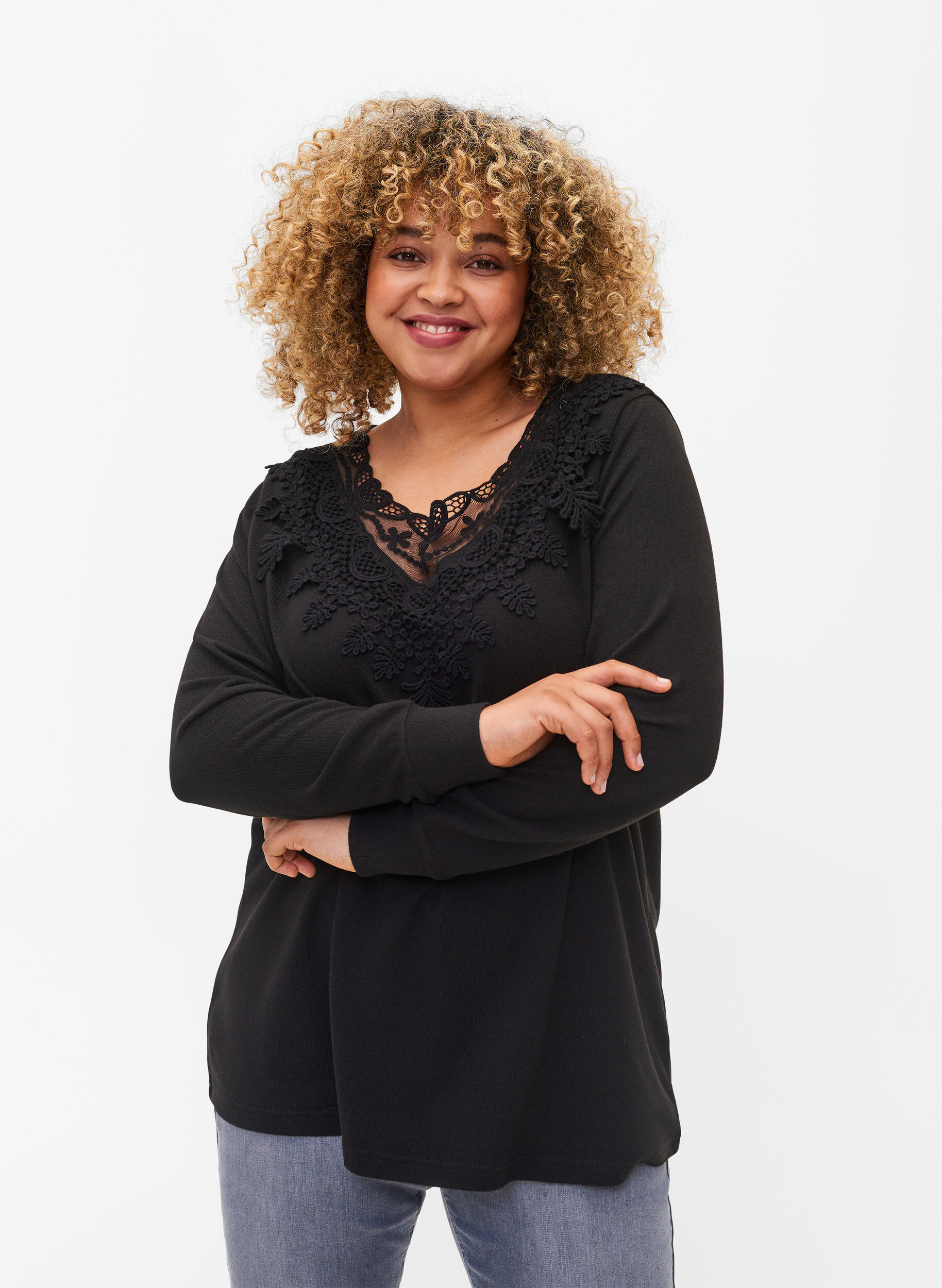 Zizzi Lang&auml;rmelige Bluse mit Spitzendetails, Black, Model image number 0