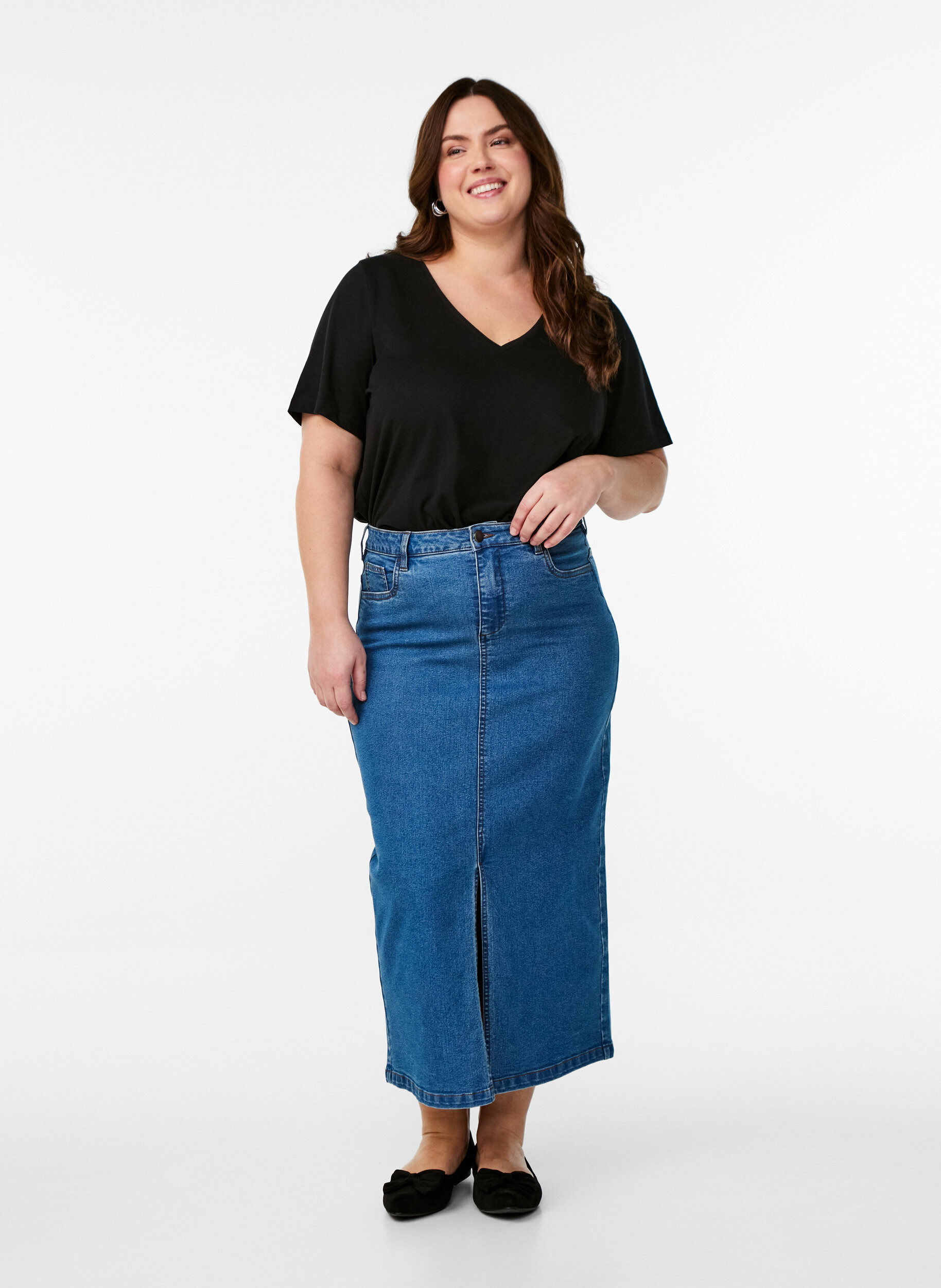 Zizzi FLASH - Midi-Jeansrock mit vorderem Schlitz, Blau, Model image number 0