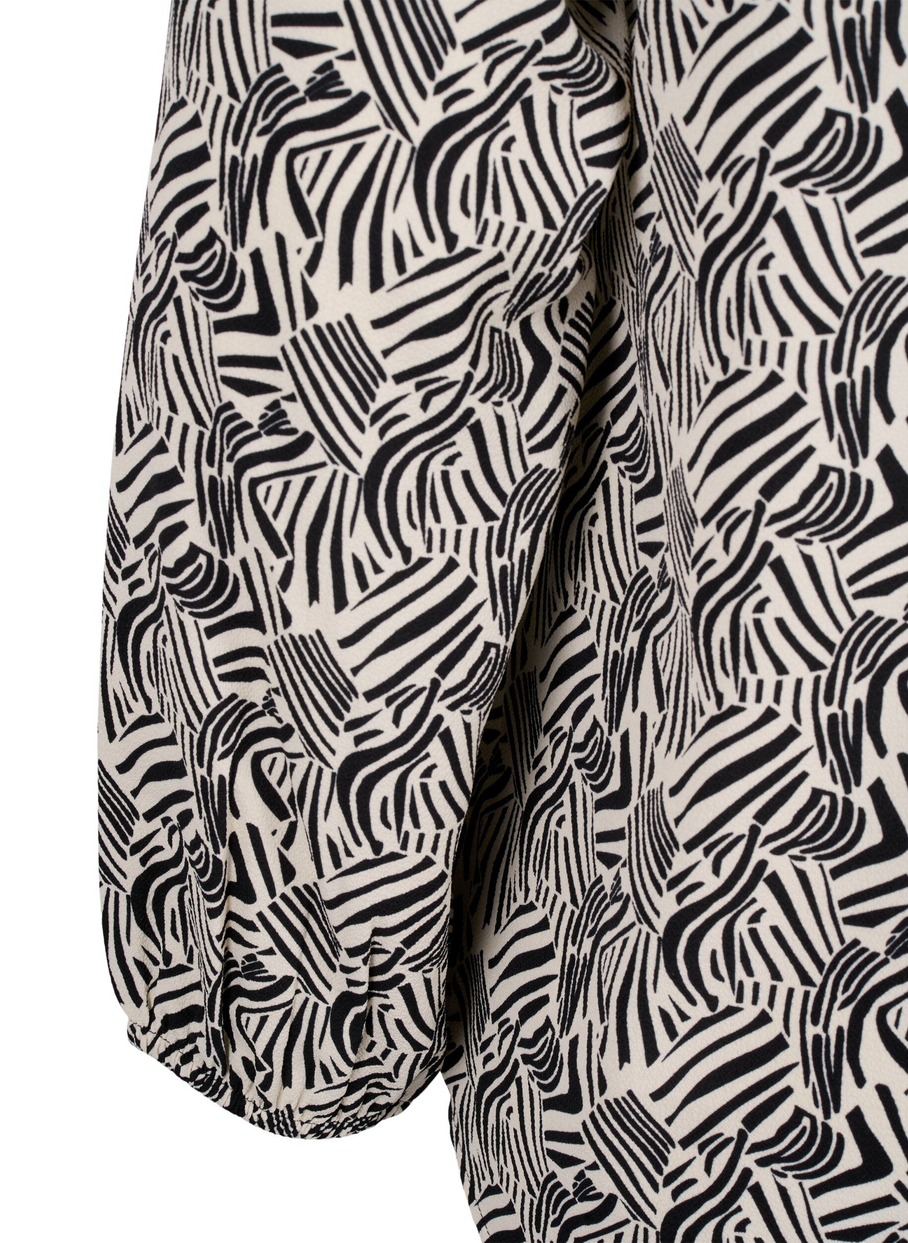 Zizzi  Hemdbluse mit V-Ausschnitt und Aufdruck, Birch Graphic, Packshot image number 4