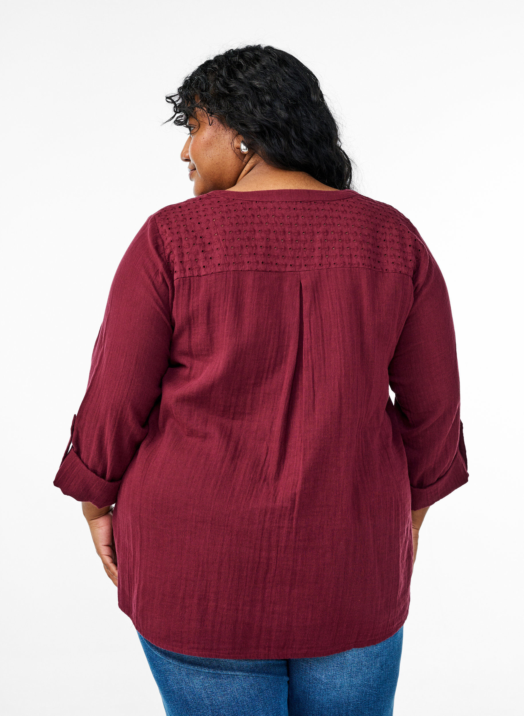 Zizzi Bluse aus Baumwollmusselin mit Lochstickerei, Dunkles Bordeaux, Model image number 2