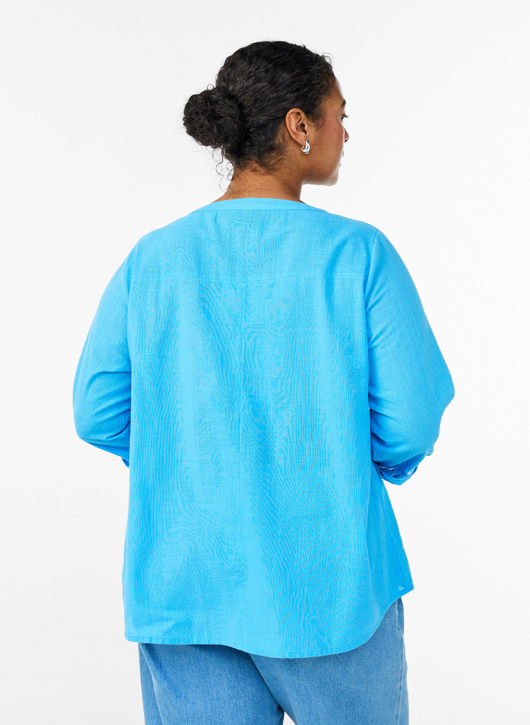 ZizziHemdbluse aus Baumwolle mit V-Ausschnitt, Blau, Model image number 2