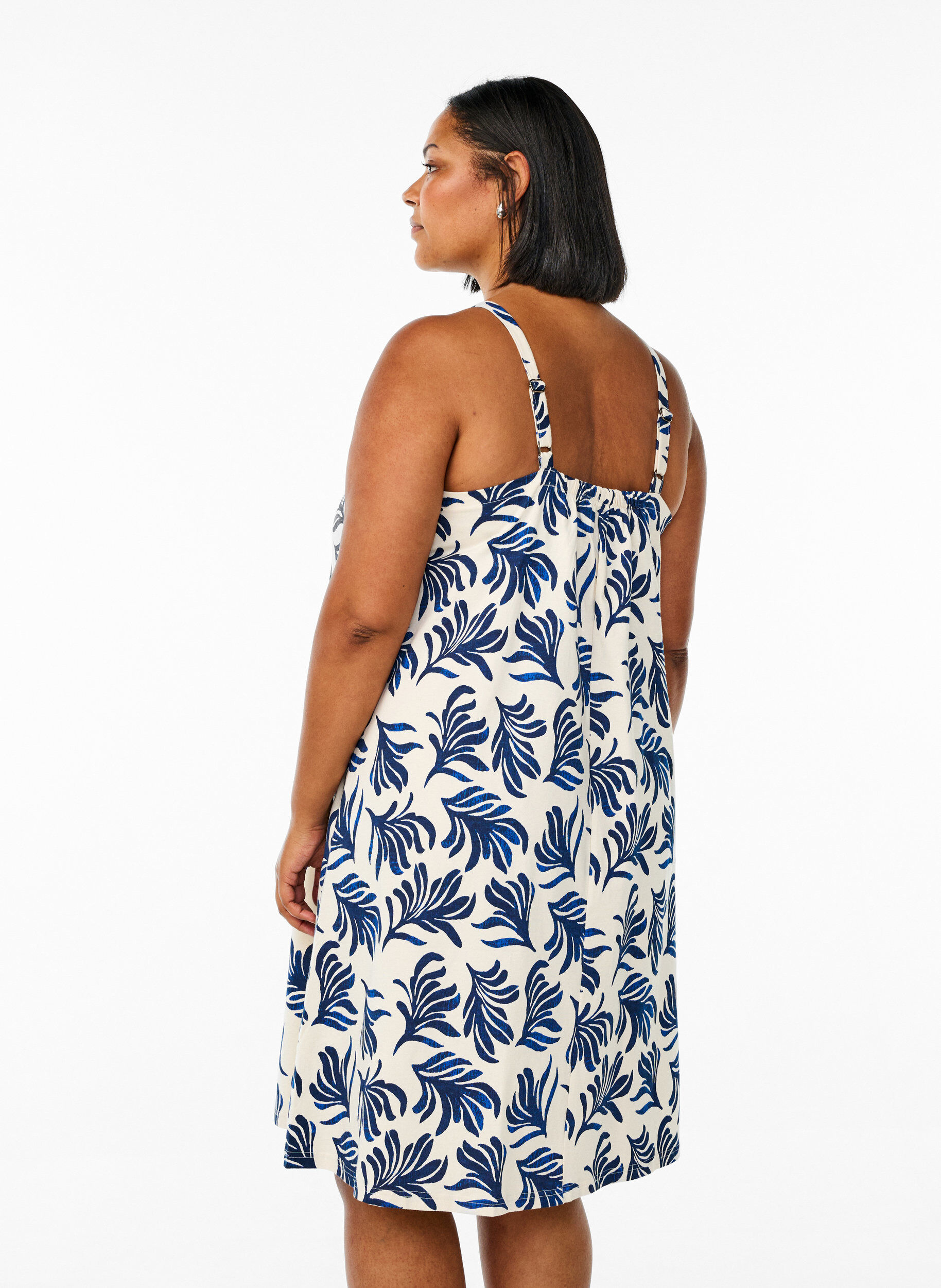 Zizzi Midi-Tr&auml;gerkleid aus Bio-Baumwolle, Wei&szlig;, Model image number 2