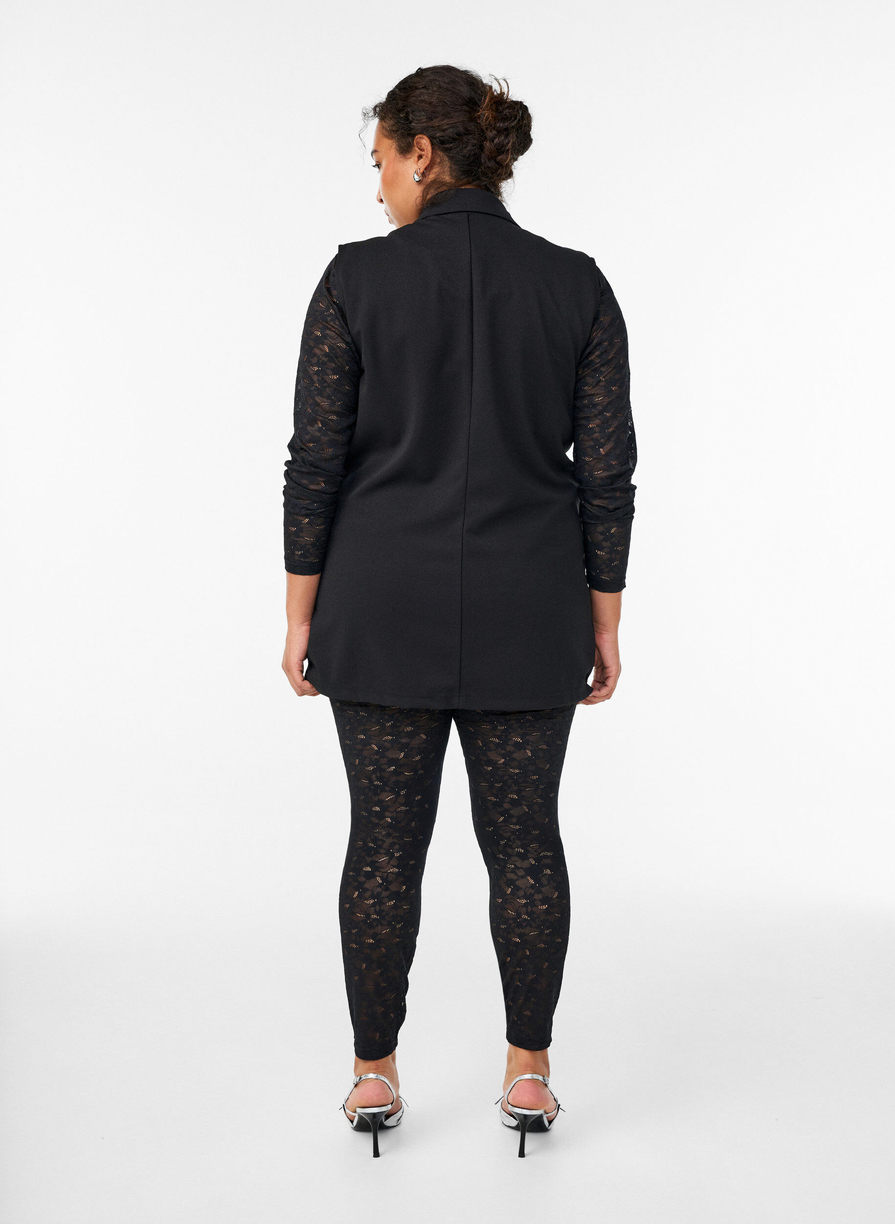 Zizzi Spitzenleggings mit hoher Taille, Schwarz, Model image number 1