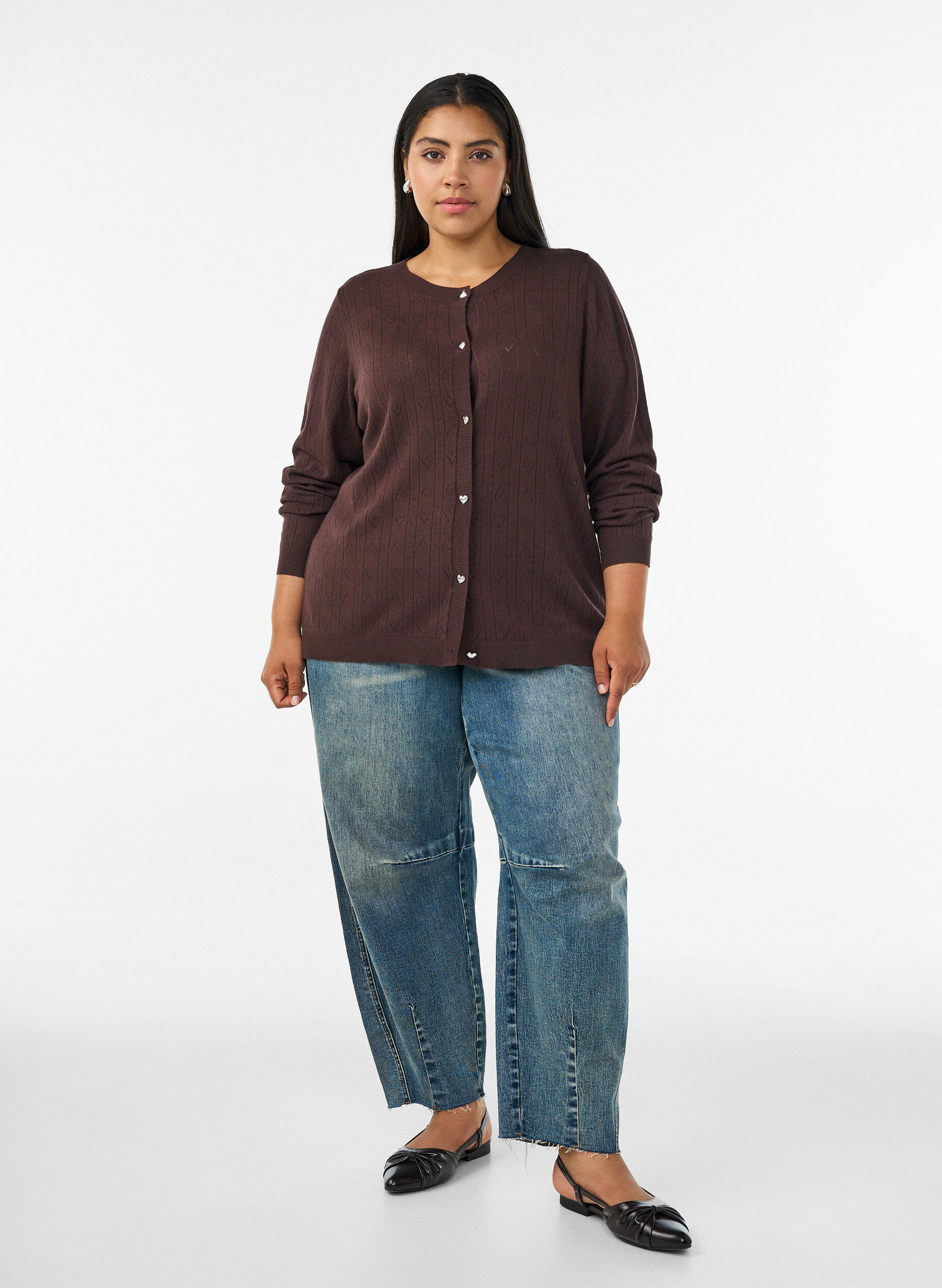 ZizziStrickjacke mit Herz-Lochstickerei, Braun, Model image number 1