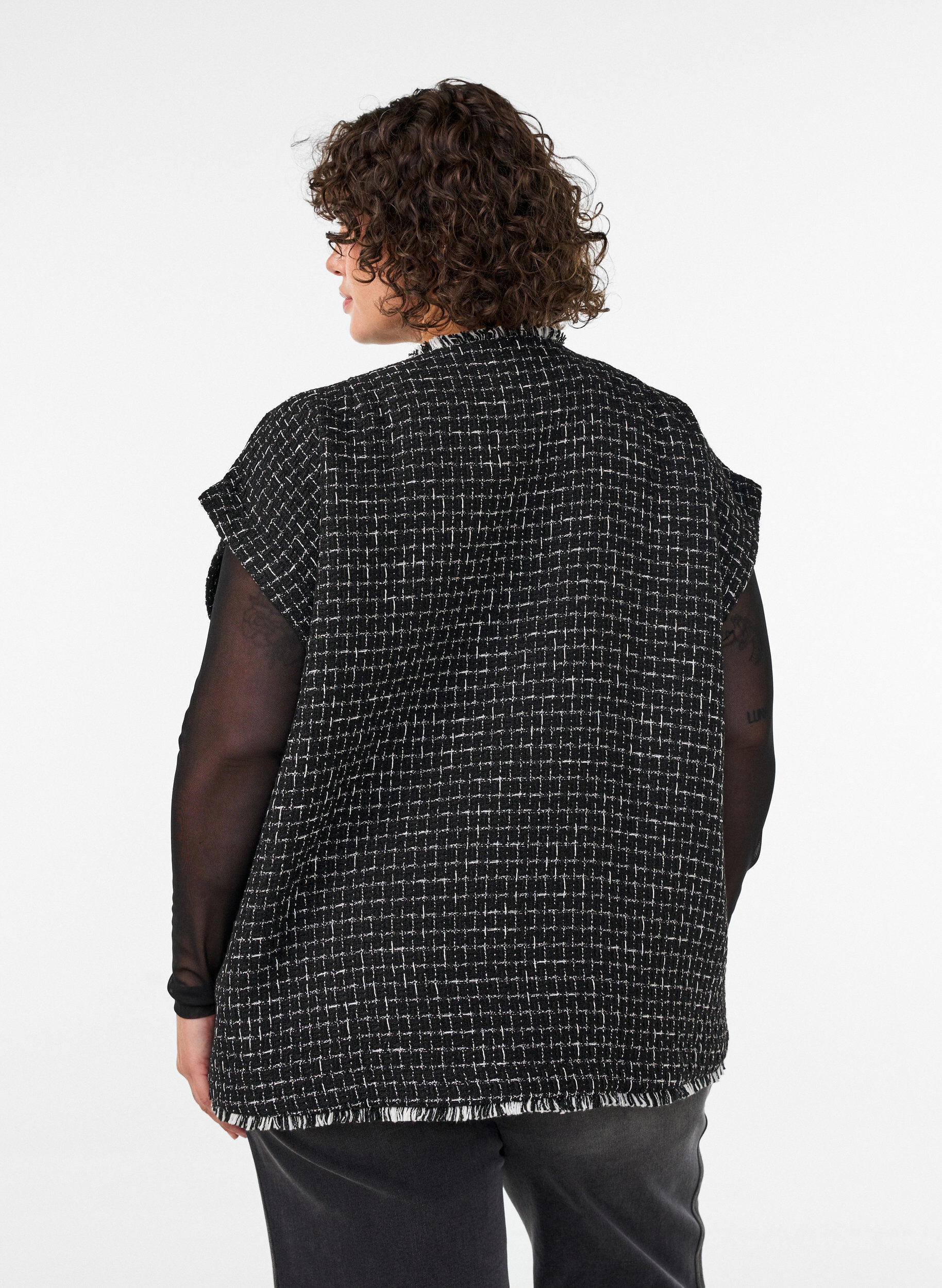 ZizziKarierte Weste mit Zierkn&ouml;pfen, Schwarz, Model image number 2