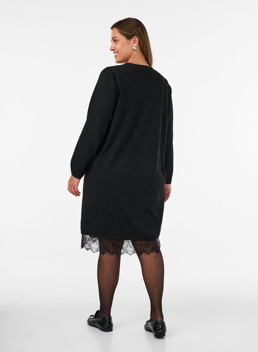 Kurzes Kleid aus Strick mit Spitzensaum, Schwarz, Model image number 2