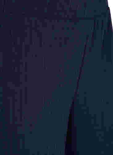 Lockere Shorts mit Struktur, Navy Blazer, Packshot image number 2