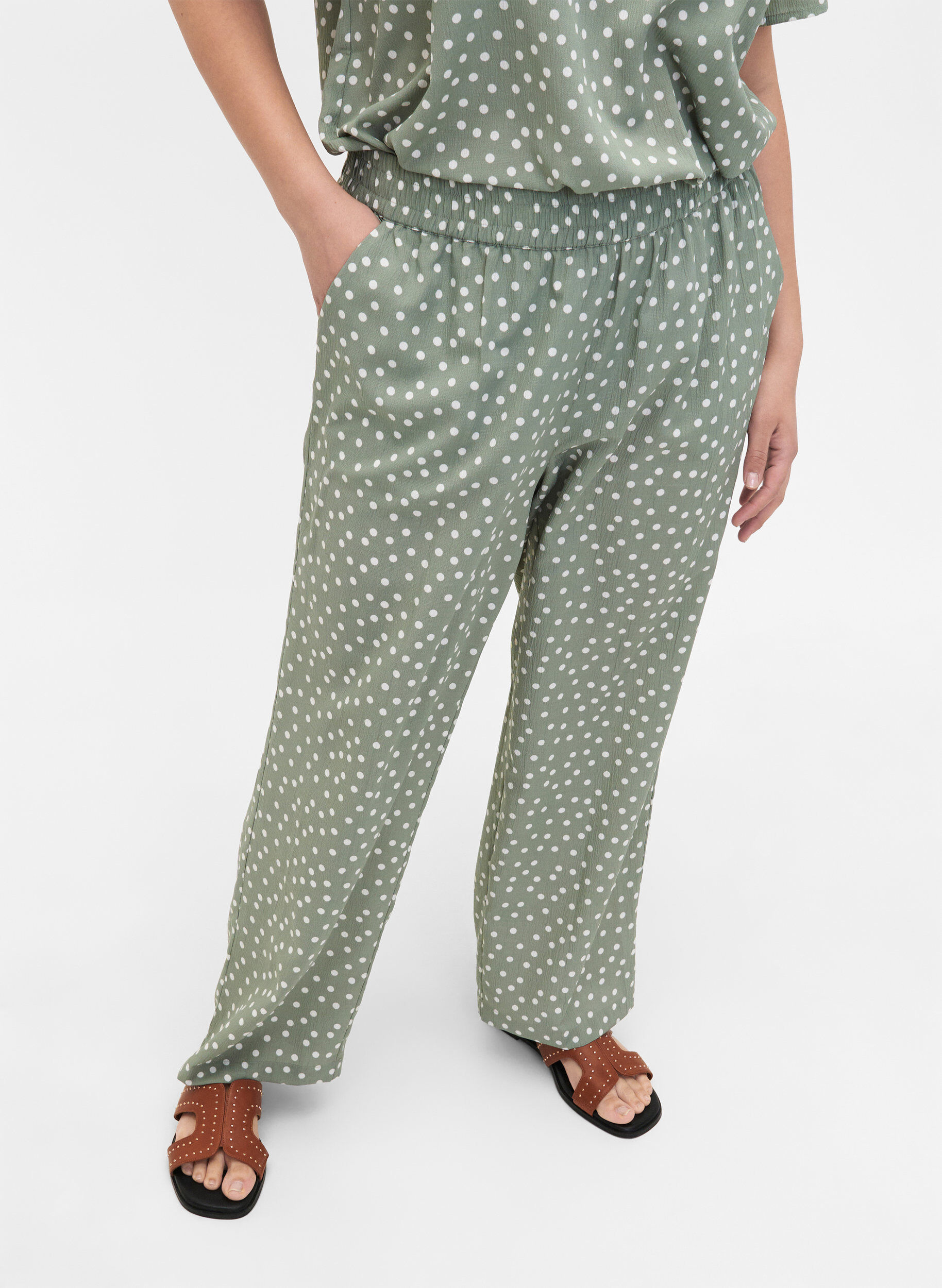 Zizzi FLASH &ndash; Hose mit Aufdruck und Taschen, Iceberg Green Dot, Model image number 2