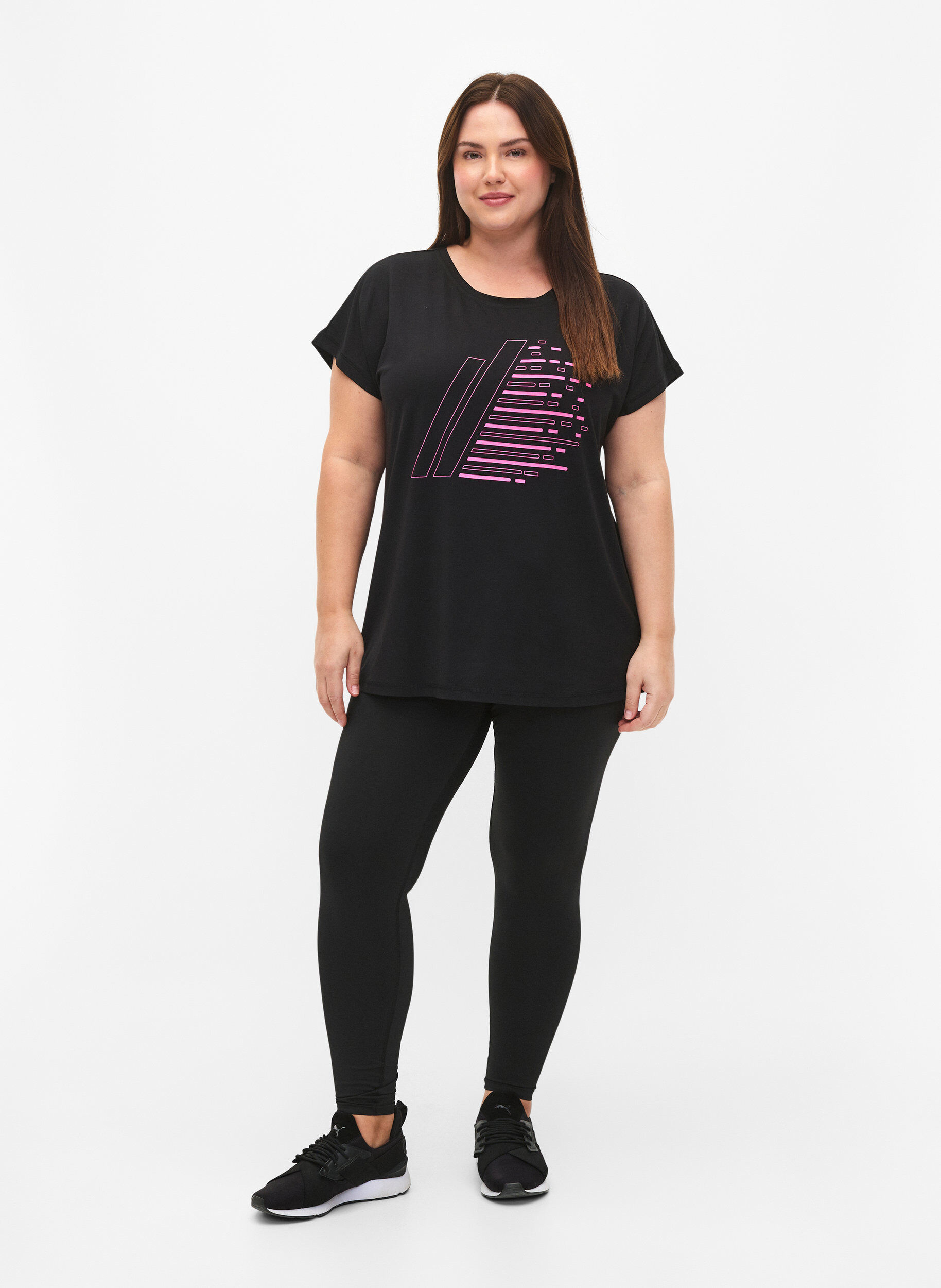 Zizzi Trainingsshirt mit kurzen &Auml;rmeln und Print, Black/Sugar Plum, Model image number 2