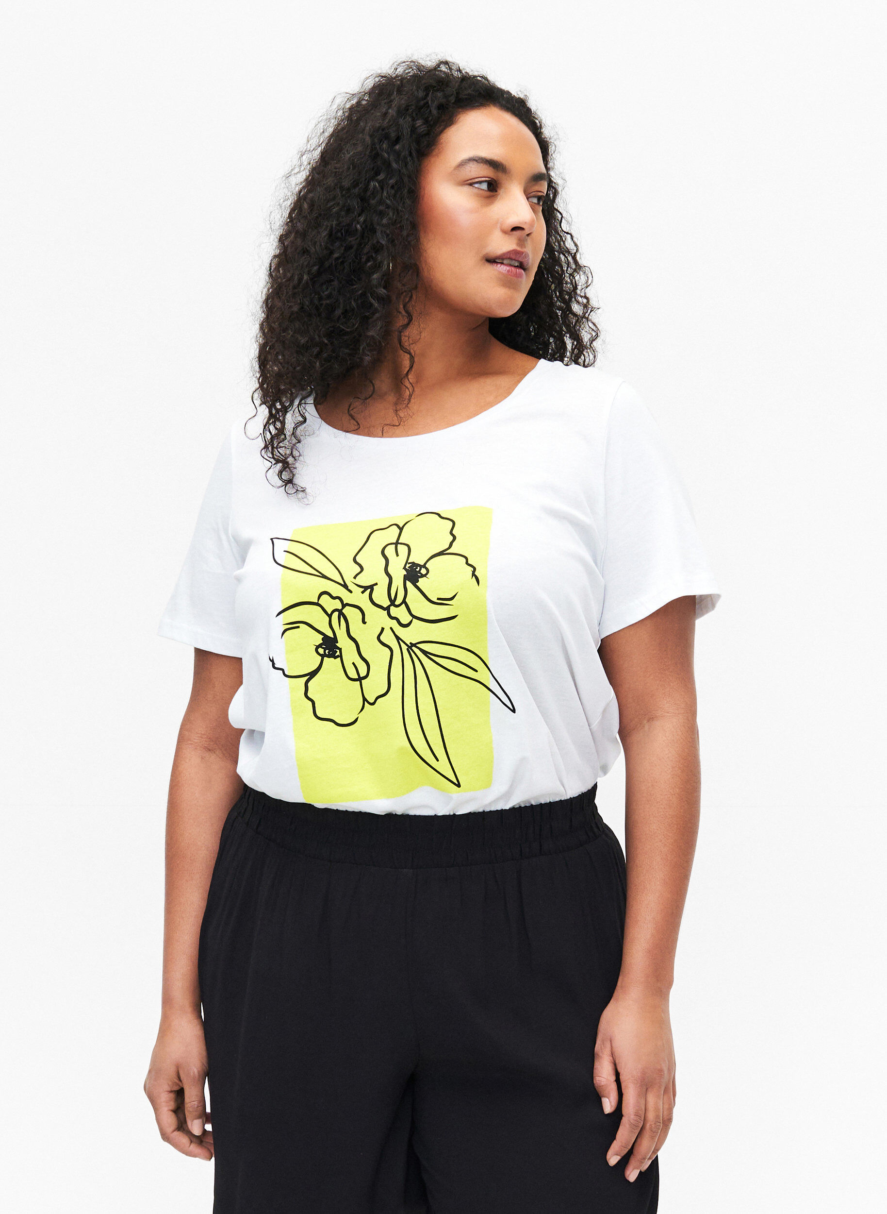 Zizzi Baumwoll-T-Shirt mit Motiv, B. White w. Sulphur, Model image number 0