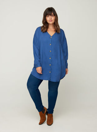 Bluse aus Lyocell mit V-Ausschnitt, Blue denim, Model image number 3