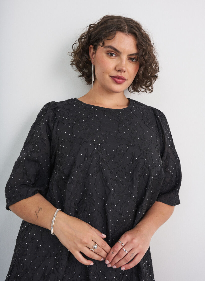 Jacquardkleid mit funkelnden Details und Puff&auml;rmeln, Schwarz, Model image number 3