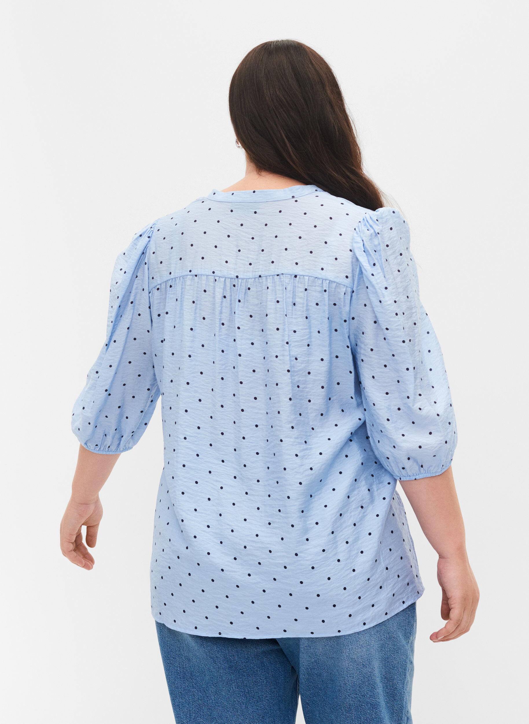 Zizzi Punktebluse mit 3/4-&Auml;rmeln aus Viskose, Light Blue Dot, Model image number 1