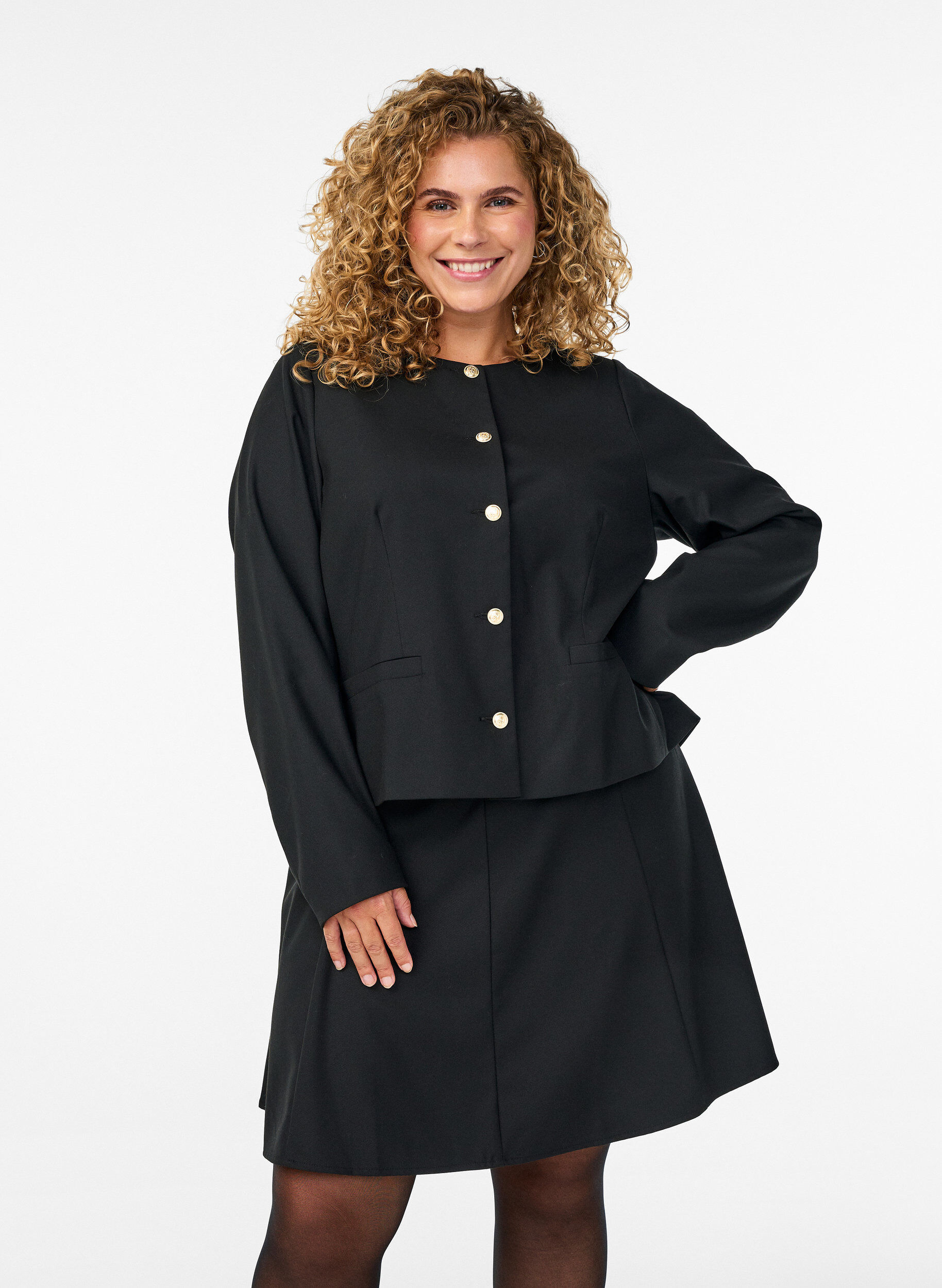 Kurzer A-Linien-Rock, Schwarz, Model