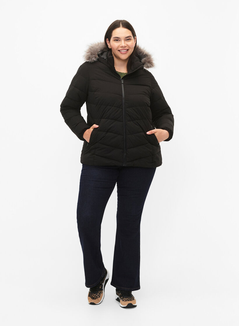Kurze Steppjacke mit Kapuze, Schwarz, Model image number 1