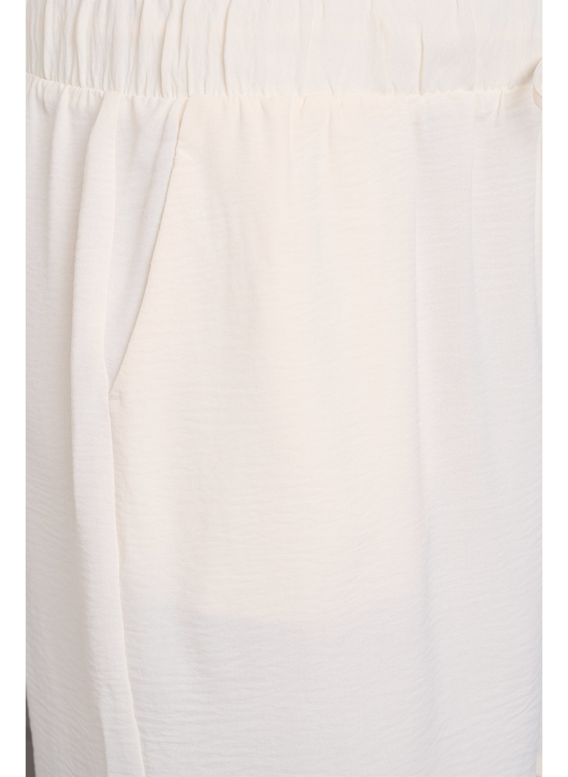 Zizzi Kurze Hose mit Taschen und elastischem Bund, Vanille, Packshot image number 2