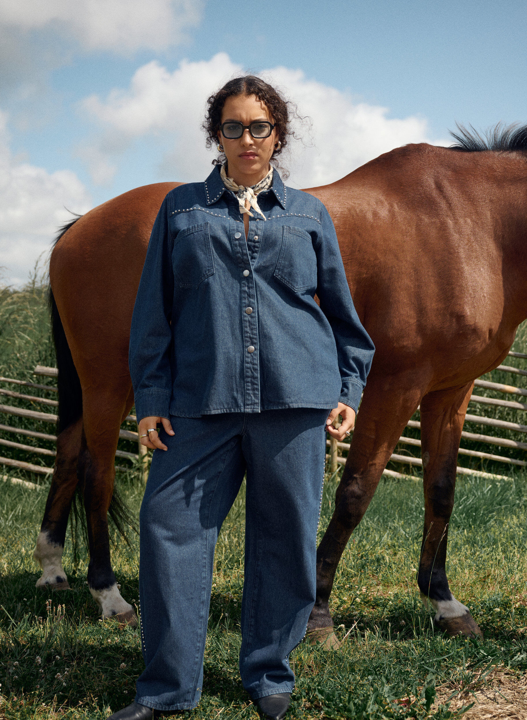 Zizzi Wide-Leg-Jeans mit Nieten und hoher Taille, Blau, Image image number 0