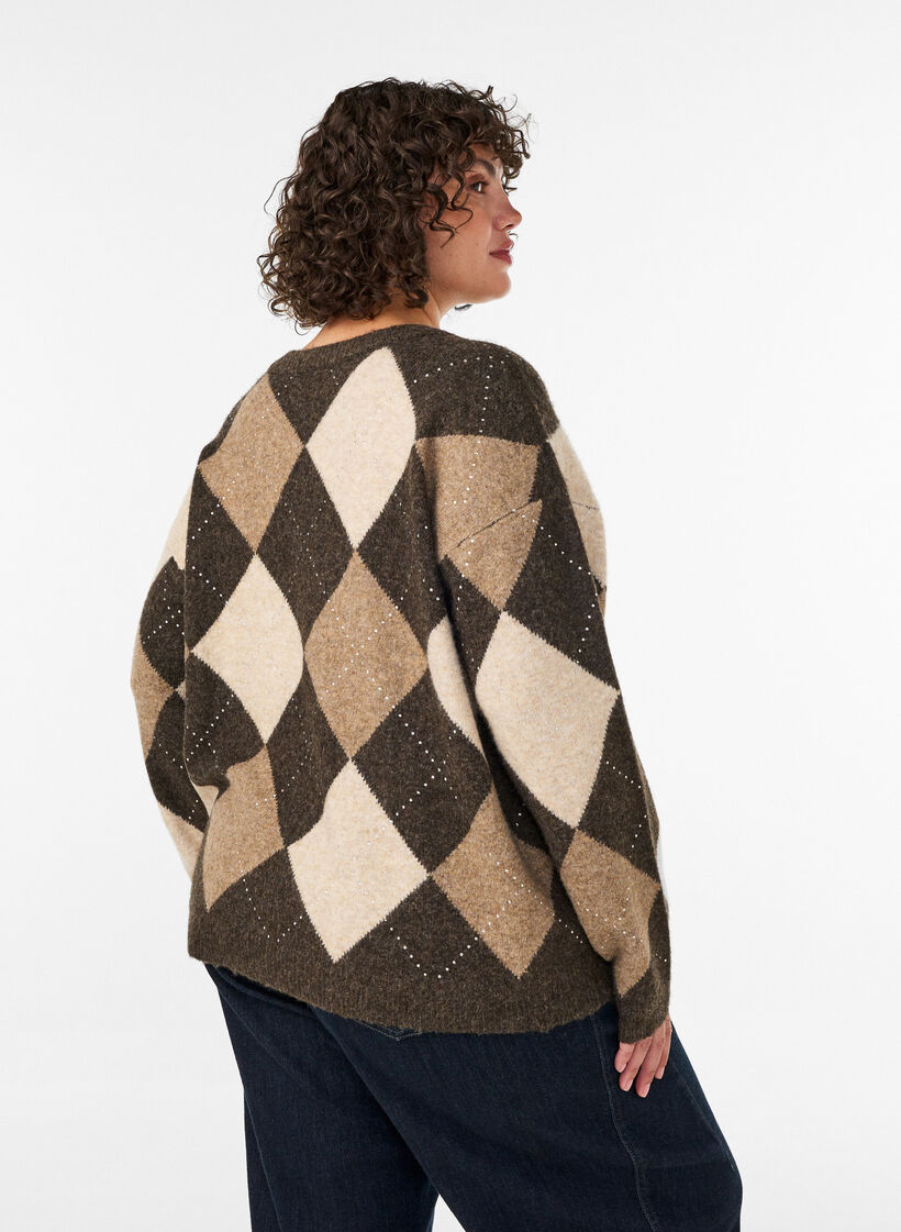 Stricktop mit Argyle-Muster und Strasssteinen, Braun, Model image number 2