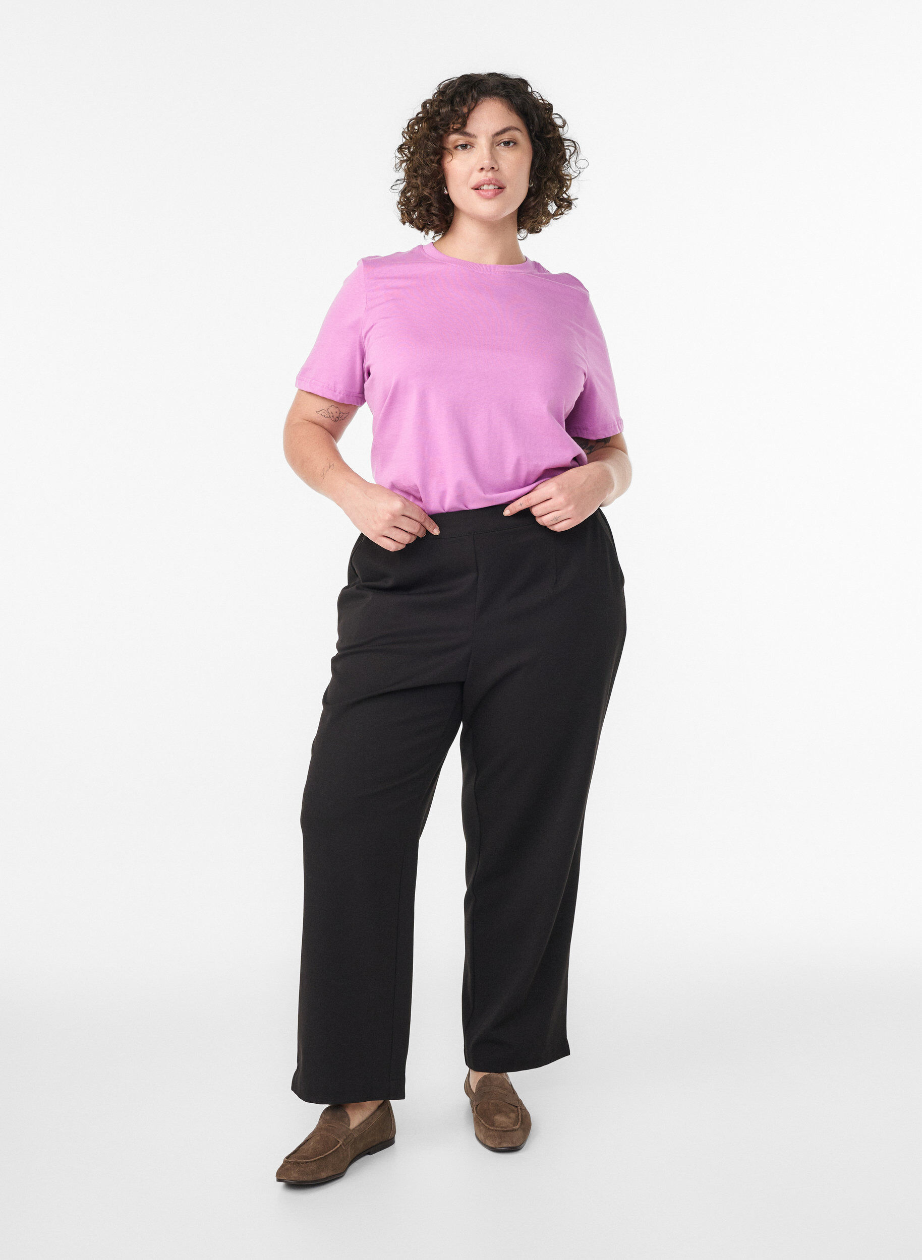 ZizziBasic-T-Shirt aus Baumwolle mit Rundhalsausschnitt, Lila, Model image number 1